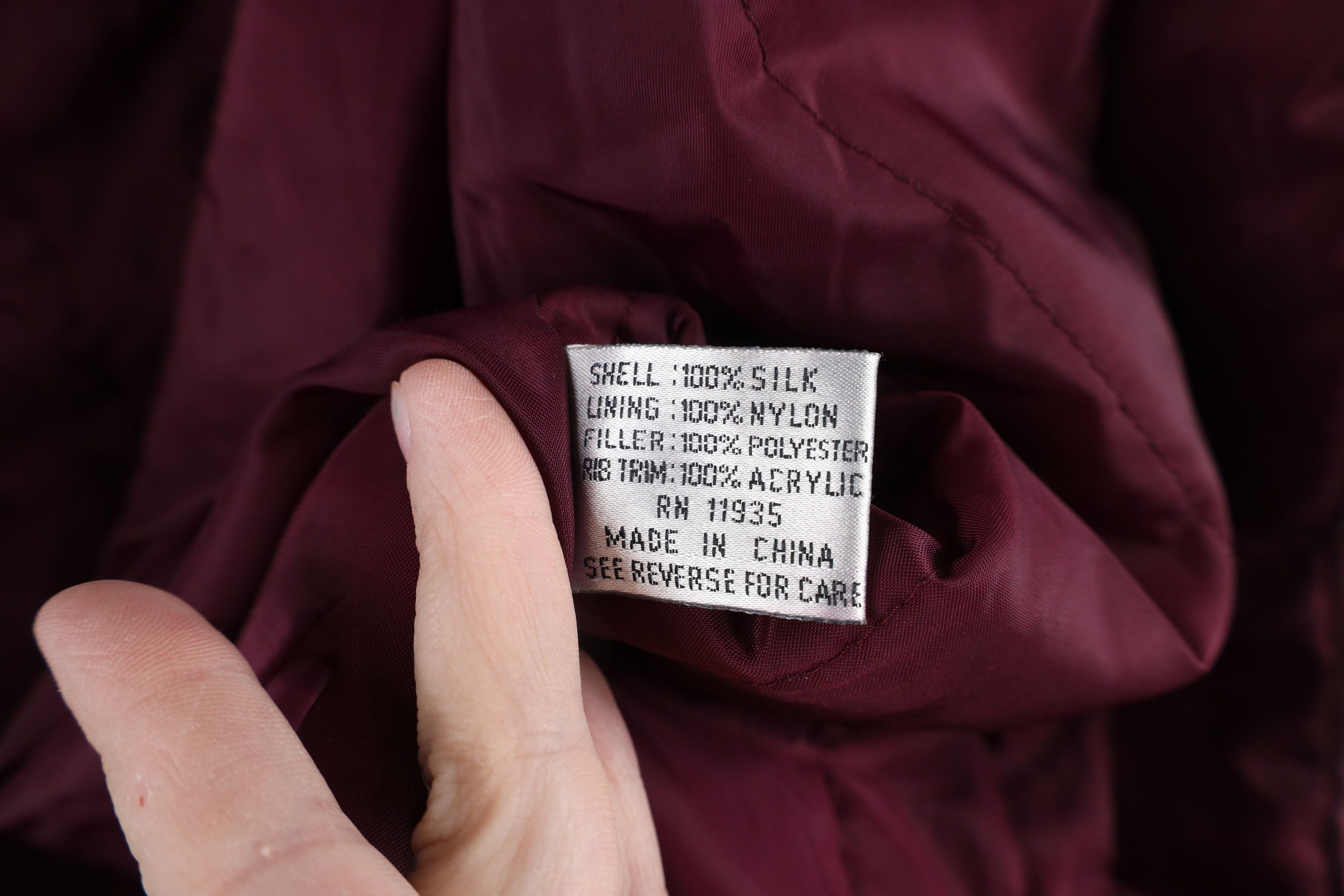 Vintage Vintage 90s Streetwear Quilted Silk Bomber Jacket Maroon Size US M / EU 48-50 / 2 - 10 Thumbnail