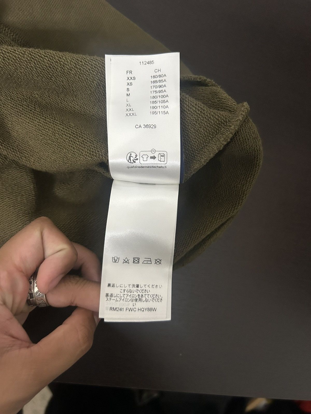 Louis Vuitton Louis Vuitton LV Lovers Olive Crewneck Size US XL / EU 56 / 4 - 9 Thumbnail