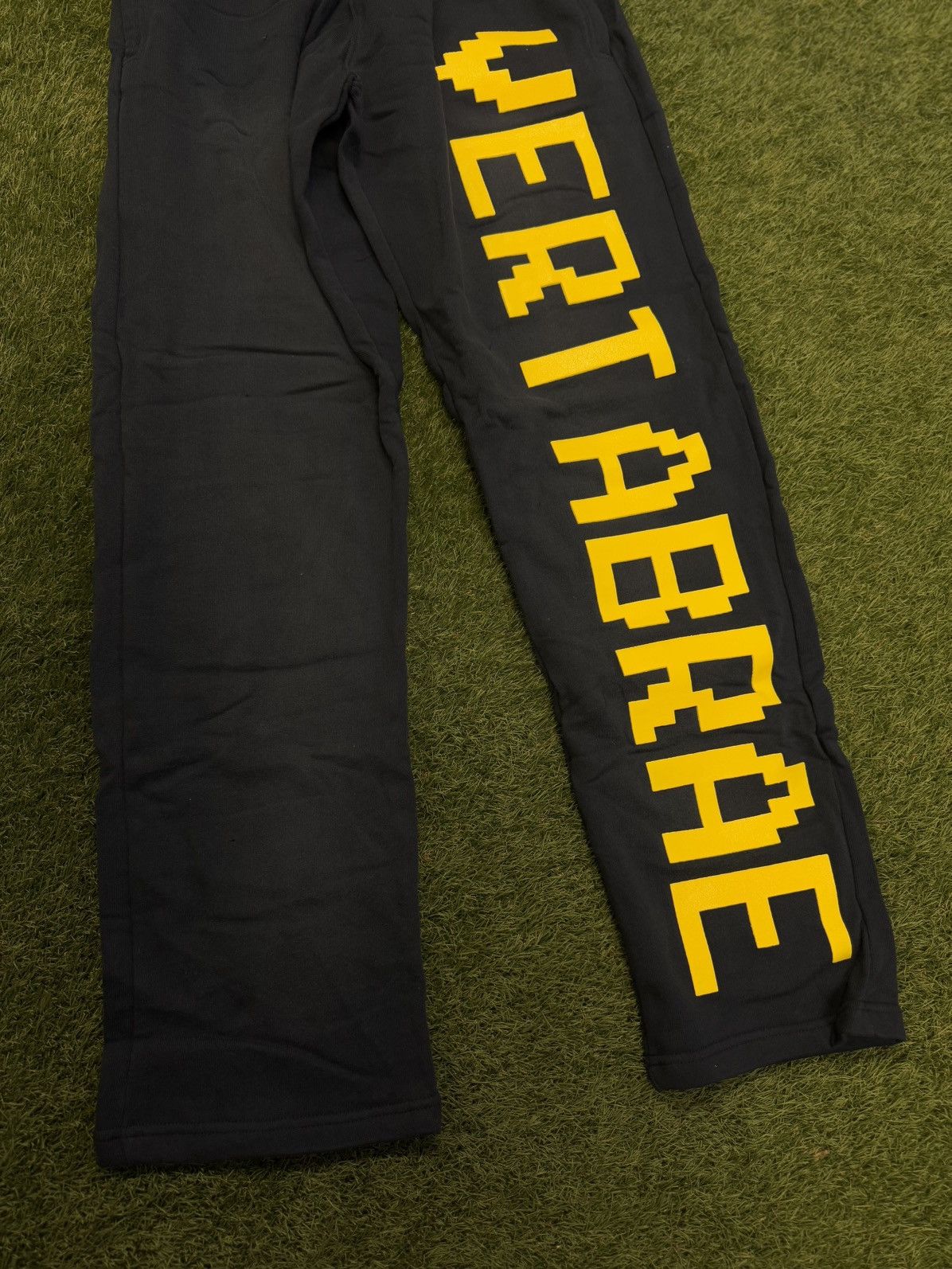 Vertabrae Vertabrae C-2 Sweatpants Blue Yellow Size XXL (NEW) Size US 36 / EU 52 - 4 Thumbnail