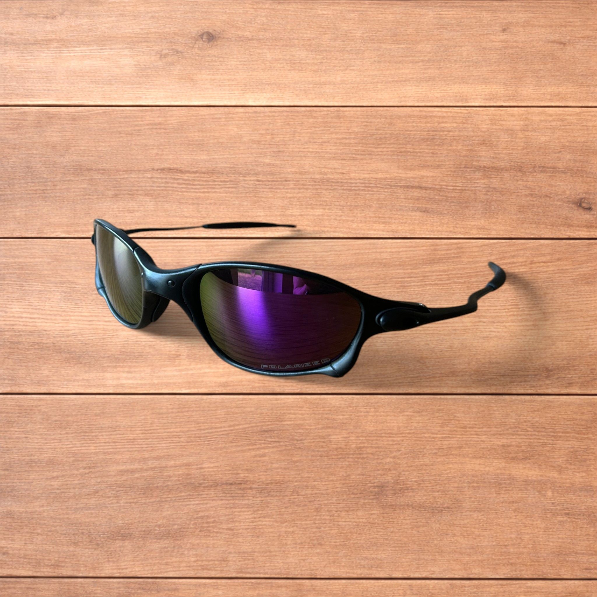 Japanese Brand Metal frame polarised sunglasses in black with purple lens. Size ONE SIZE - 2 Thumbnail