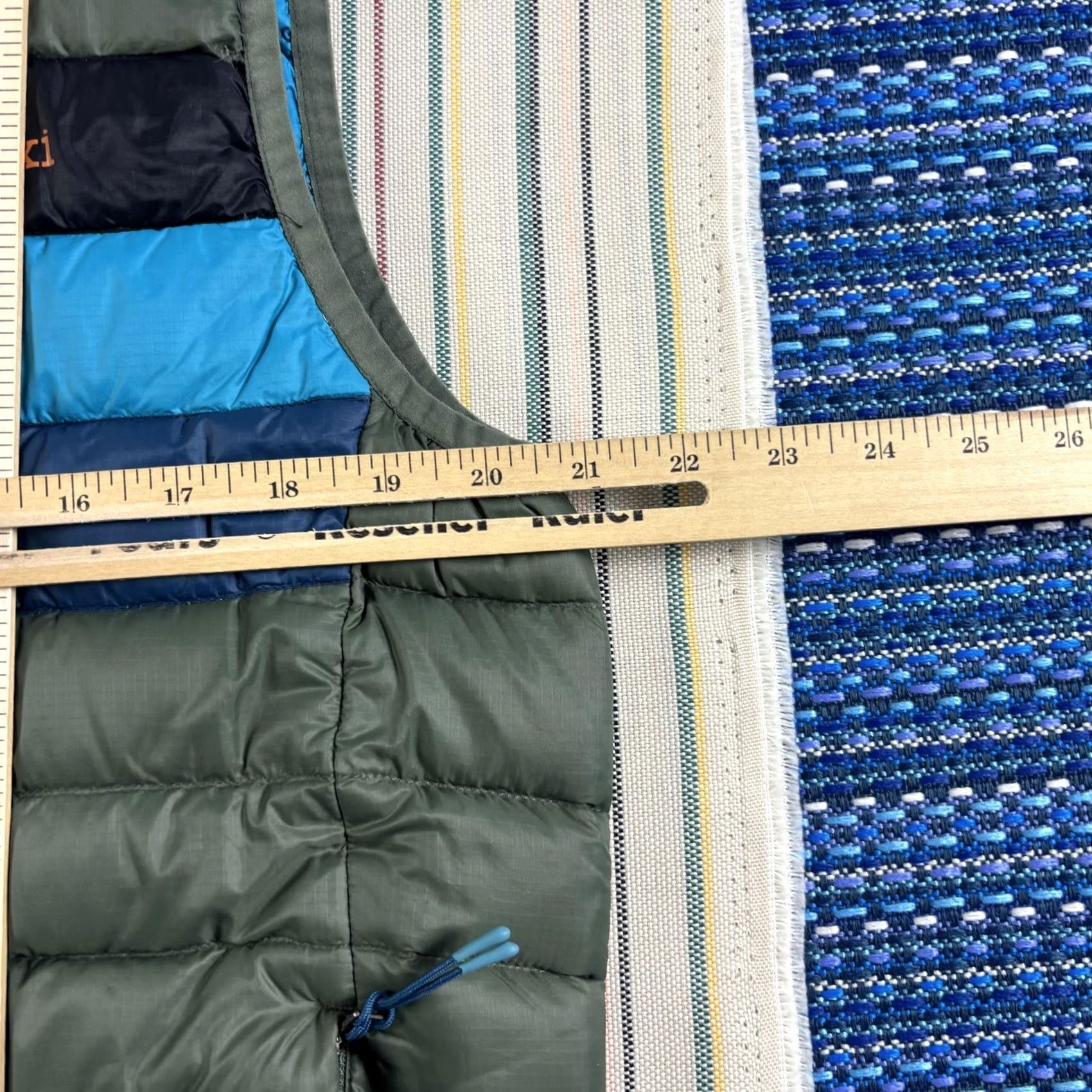 Cotopaxi Vest Mens Large Green Down Puffer Zip Gear For Good Outdoor Hiking Euc, Men's — image 6 of 6
