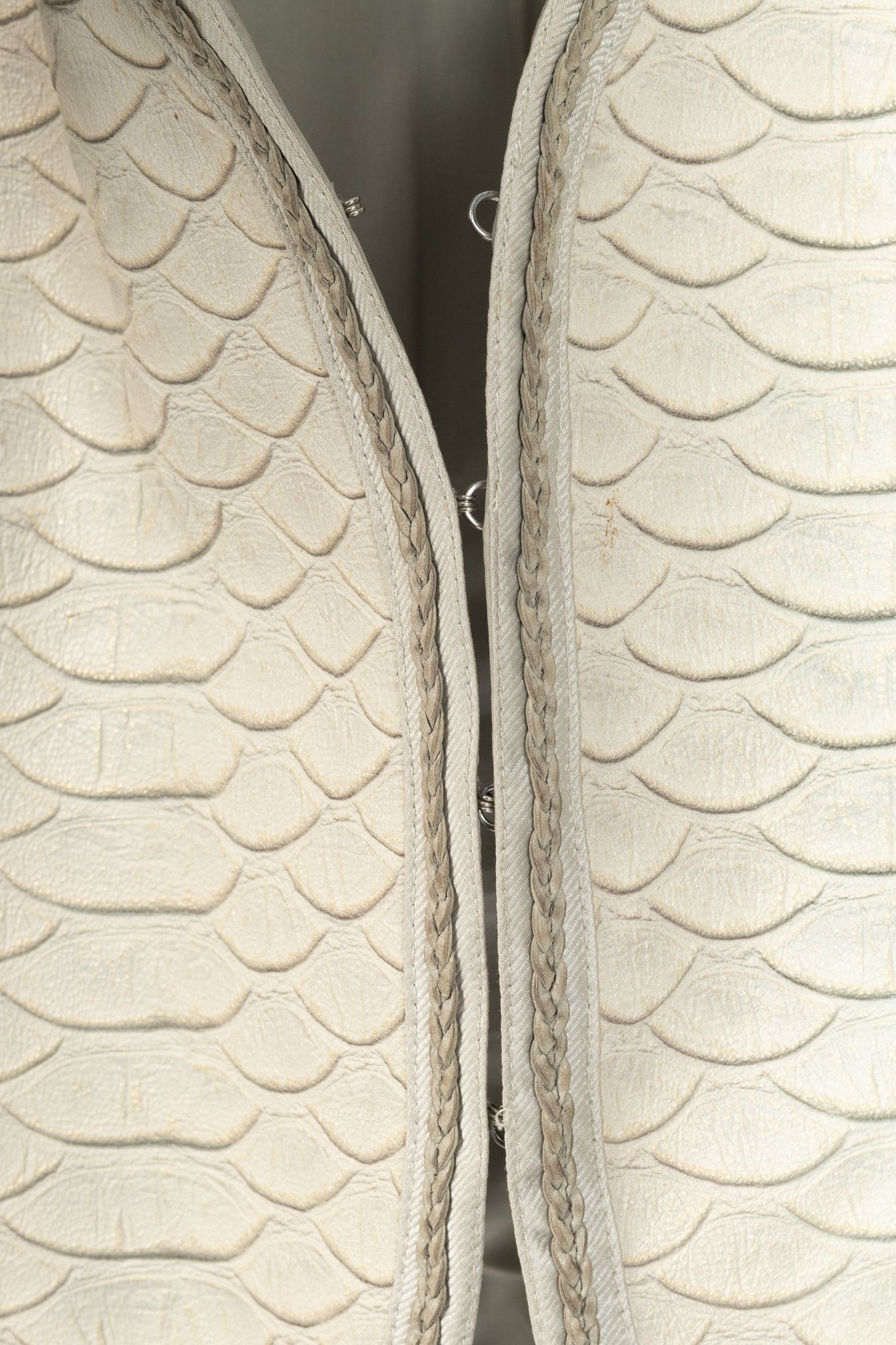 Giorgio Armani Giorgio Armani Beige Reptile-Embossed Leather Jacket Size M / US 6-8 / IT 42-44 - 7 Thumbnail