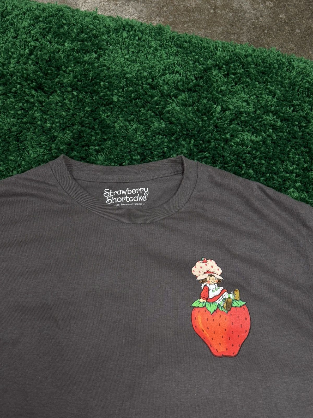 Strawberry Strawberry Shortcake Cartoon Logo Tee Grey Large Size US L / EU 52-54 / 3 - 3 Thumbnail