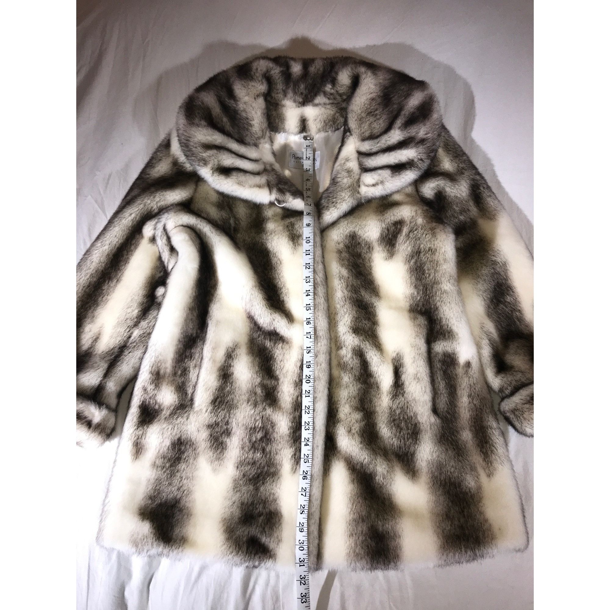 Designer Pamela McCoy Womens Grey & White Faux Fur Coat Size M / US 6-8 / IT 42-44 - 5 Thumbnail