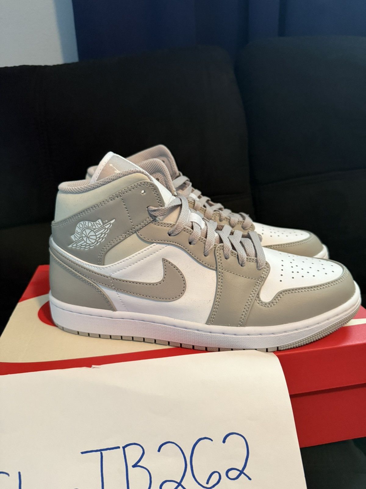 Jordan Brand Jordan 1 Mid "Linen" Size US 9 / EU 42 - 3 Thumbnail