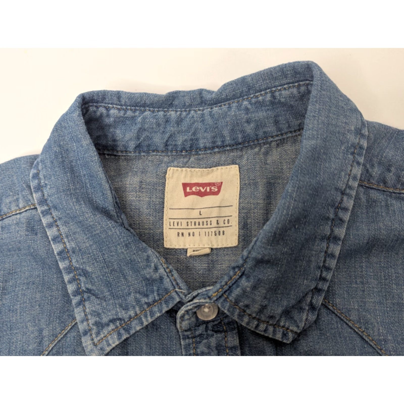 Levi's VINTAGE Levi's Denim Shirt Mens Large Western Pearl Snap Long Sleeve Cowboy Rodeo Work Size US L / EU 52-54 / 3 - 7 Thumbnail