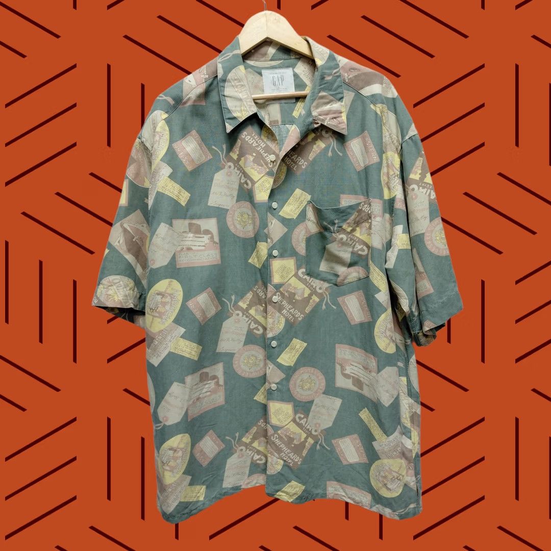Gap VINTAGE GAP Linen Rayon Short Sleeve Button-Down Shirt Abstract Print Size L Green Mens Casual 1990s Travel Front Chest Pocket Button Front Size US L / EU 52-54 / 3 - 1 Thumbnail