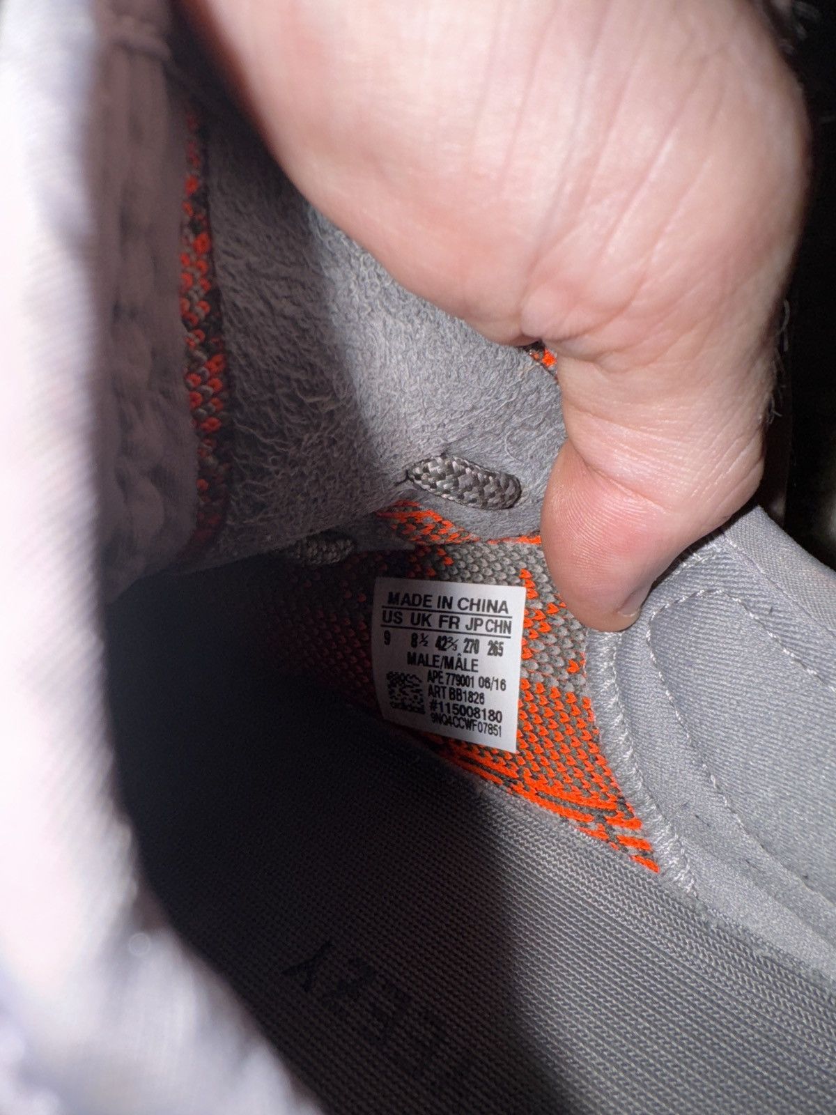Adidas × Kanye West Adidas Yeezy Boost 350 v2 Beluga Size US 9 / EU 42 - 6 Thumbnail
