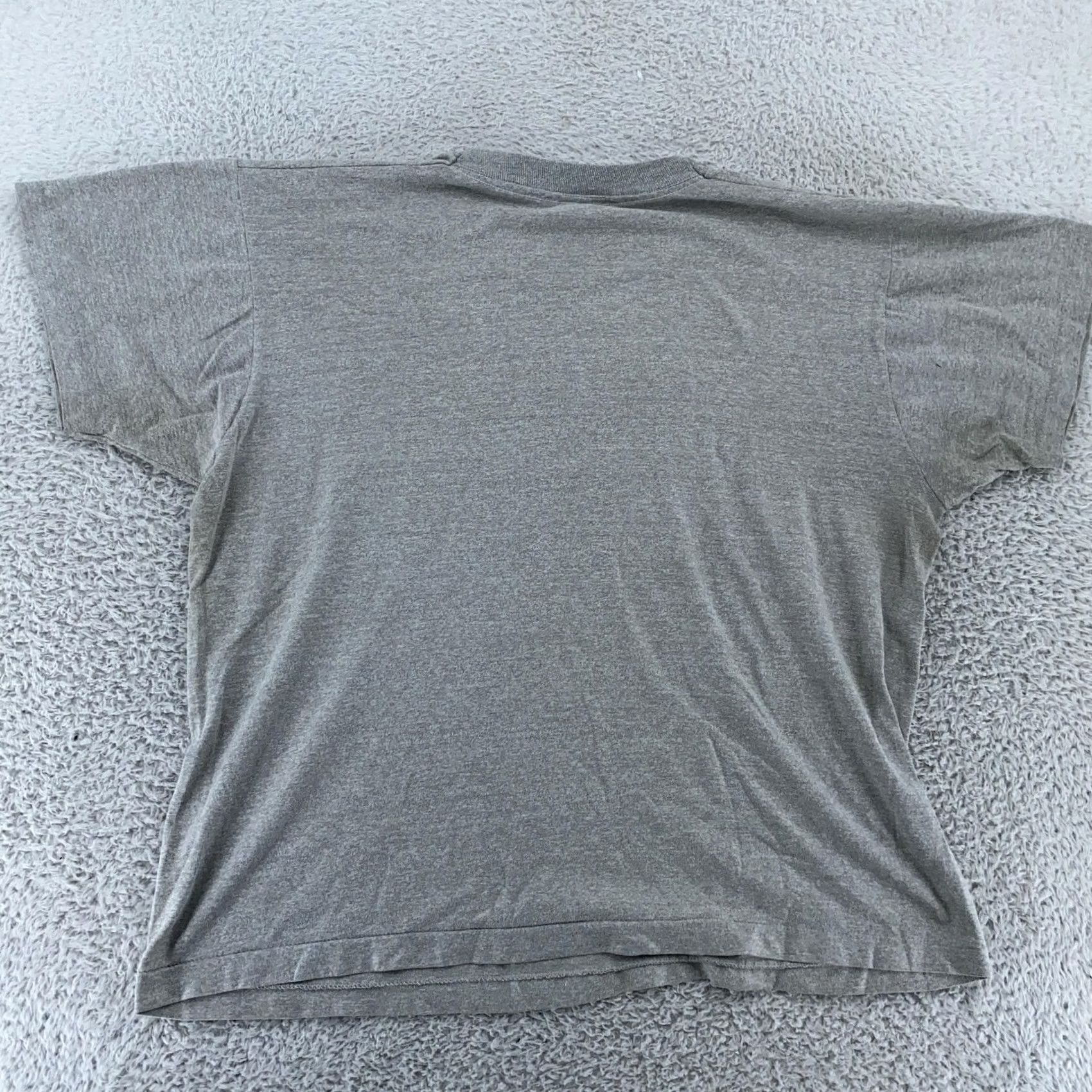 Nike VINTAGE Distressed 80s University of Georgia Nike T-Shirt BOXY CROP FIT M Gray Mens Short Sleeve Crew Neck Graphic Print Shirt Size US M / EU 48-50 / 2 - 3 Thumbnail