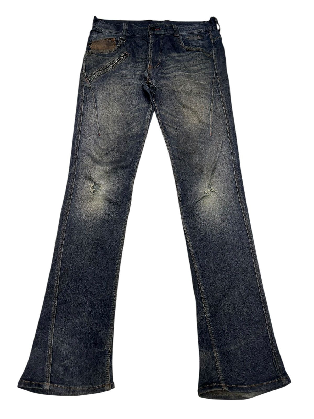Nicole Club HIDEWAYS NICOLE Flare Slim Cut Dark Denim Distress Jeans Size US 32 / EU 48 - 1 Thumbnail