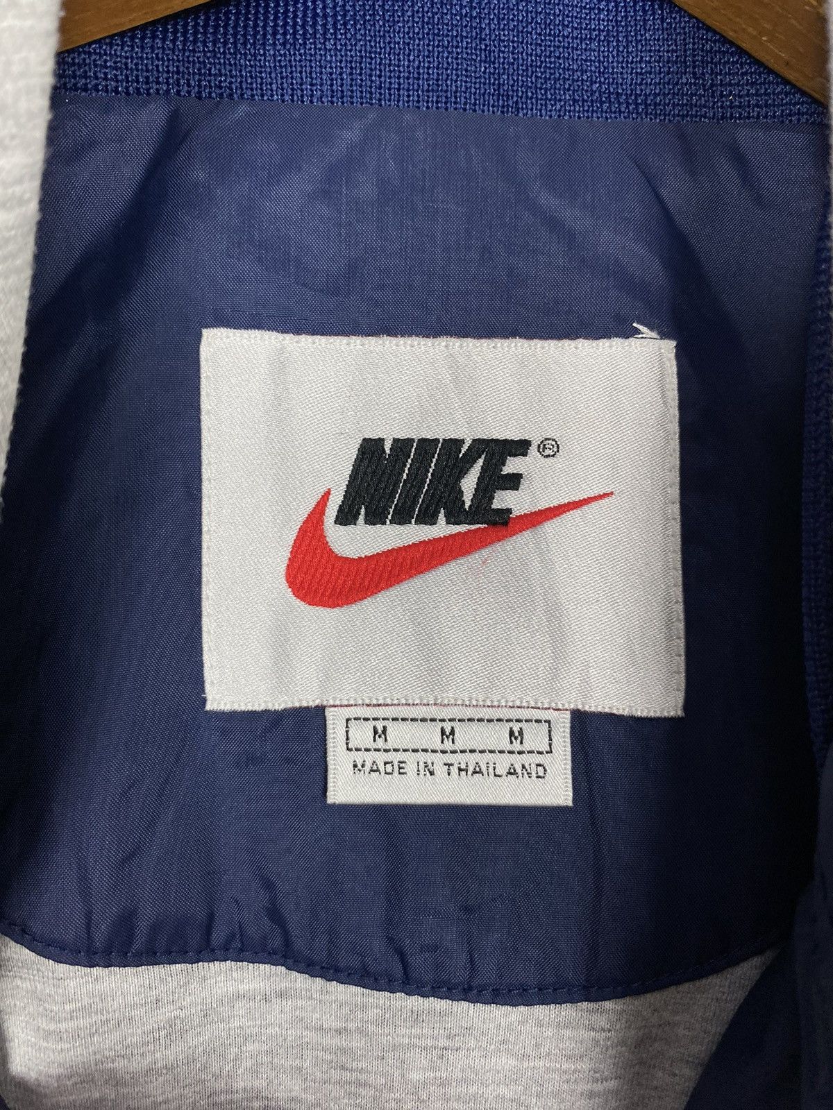 Nike Rare‼️ Vintage Nike Hoodie Embroidery Spellout Size US M / EU 48-50 / 2 - 7 Thumbnail