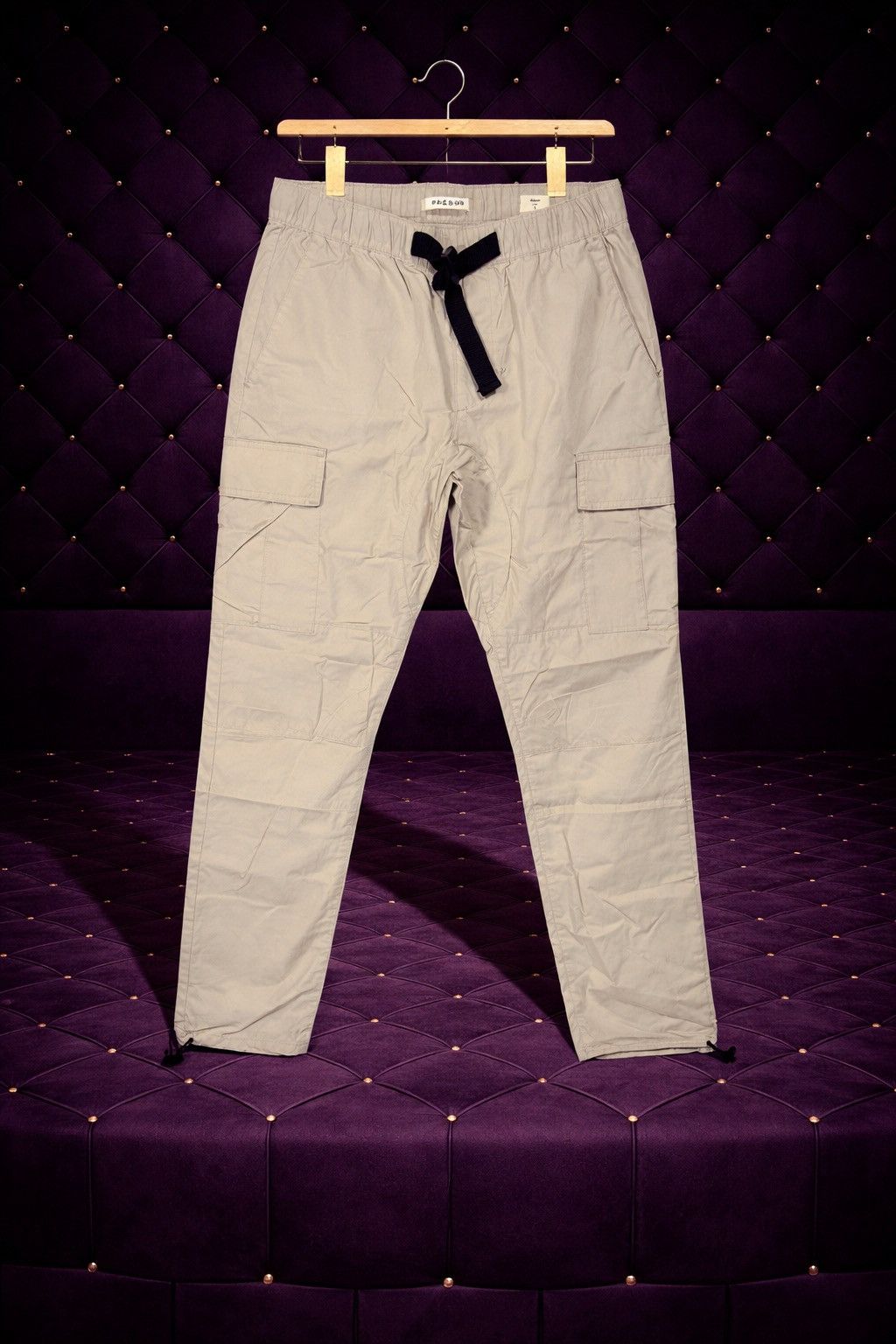 Other CREAM CARGO POCKET SHORTS Size US 32 / EU 48 - 1 Preview