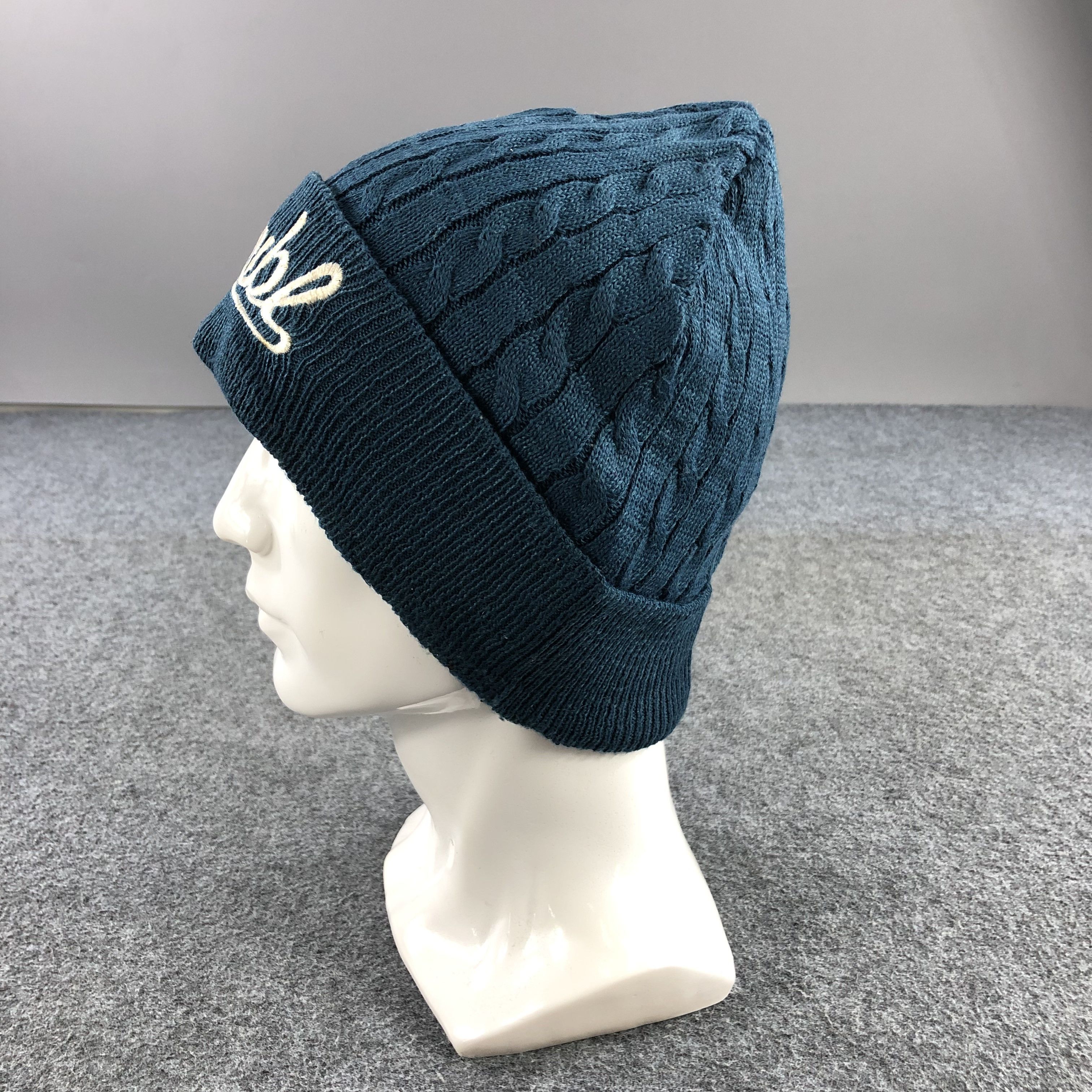 Vintage Unknown Cable Knit Beanie Snowcap Snow Hat Winter Hat B270 Size ONE SIZE - 2 Thumbnail