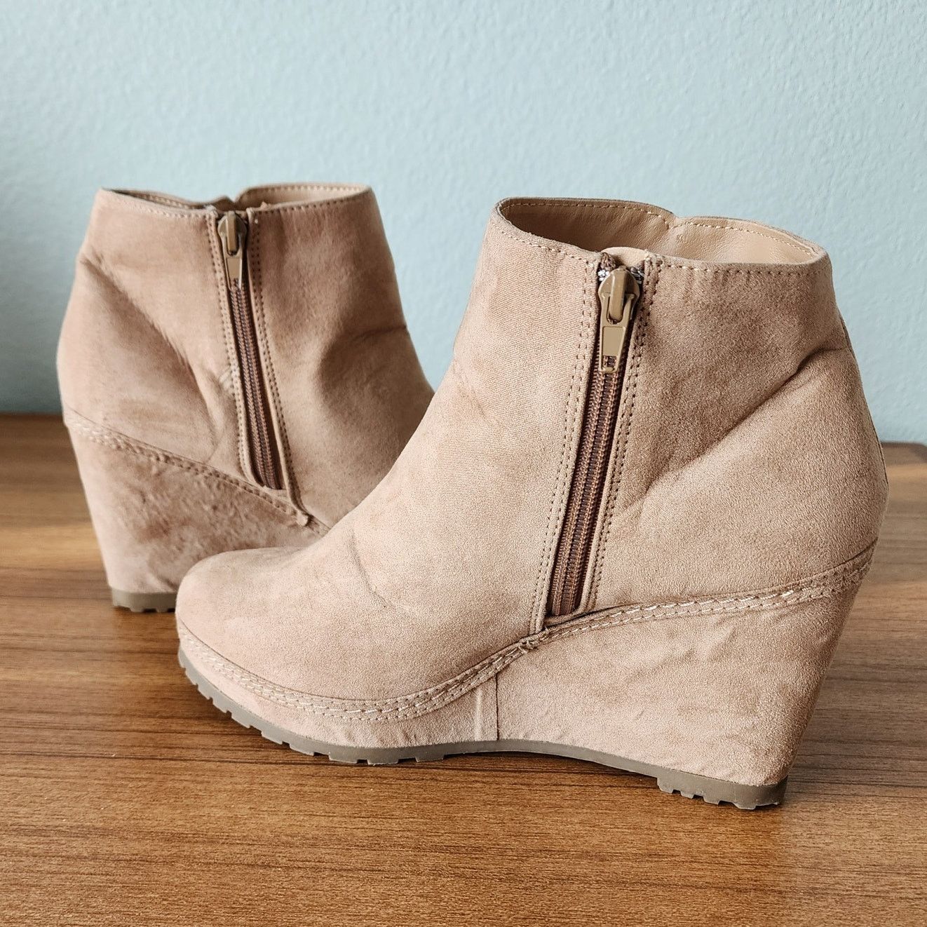 Designer Massini Faux Suede Fringe Wedge Ankle Boots Size US 8.5 / IT 38.5 - 7 Thumbnail