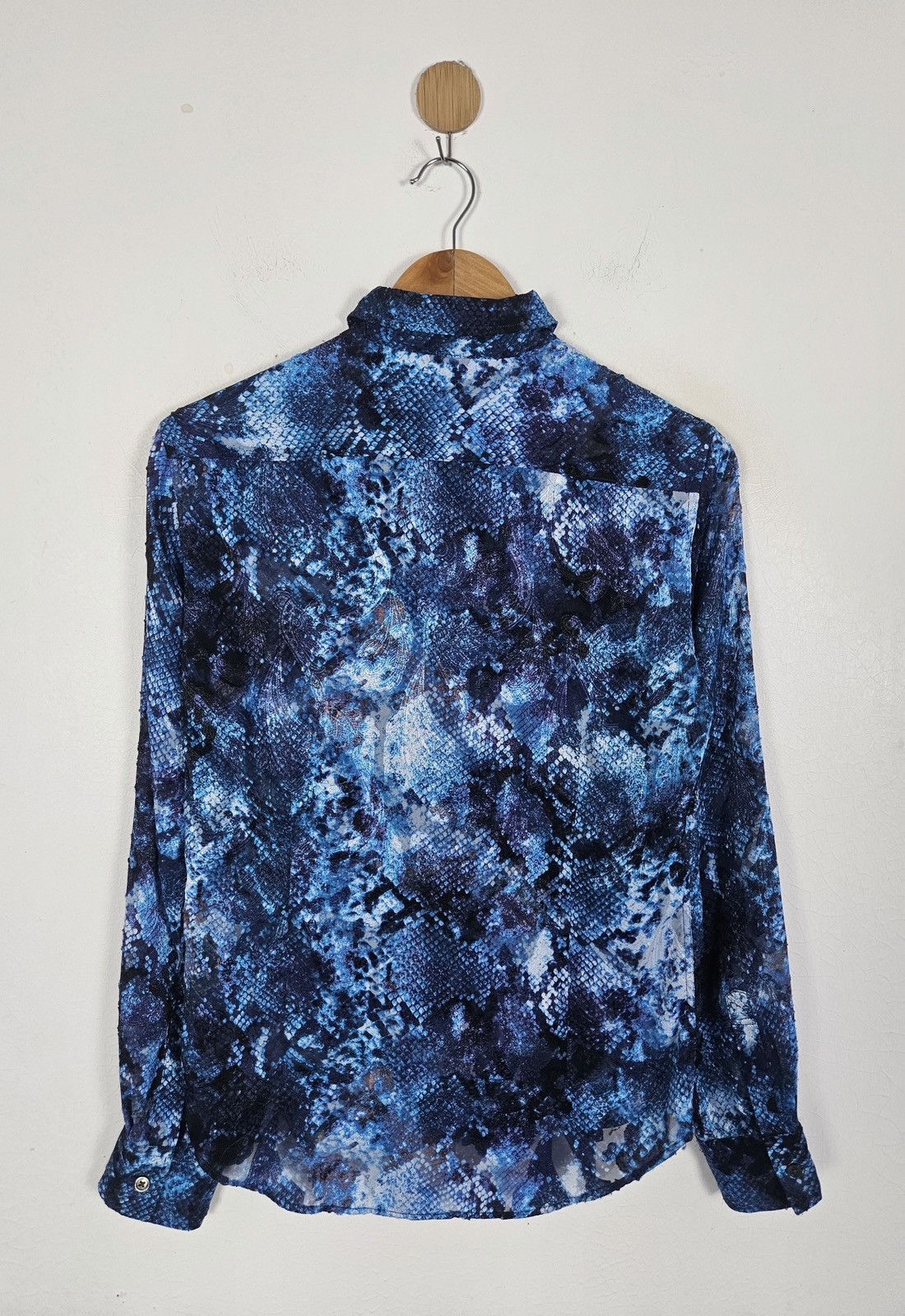 Tornado Mart Tornado Mart snake skin shirt Size US S / EU 44-46 / 1 - 3 Thumbnail