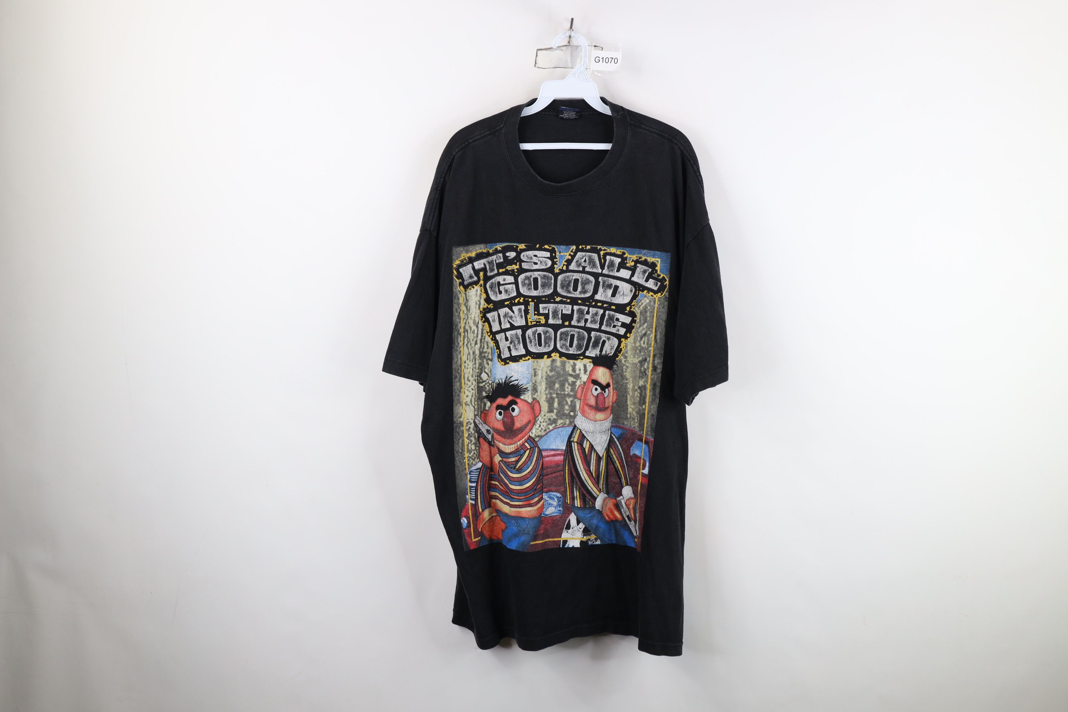 Vintage Vintage Y2K Streetwear Ernie Elmo Hip Hop Rap Tee T-Shirt Size US XXL / EU 58 / 5 - 1 Thumbnail