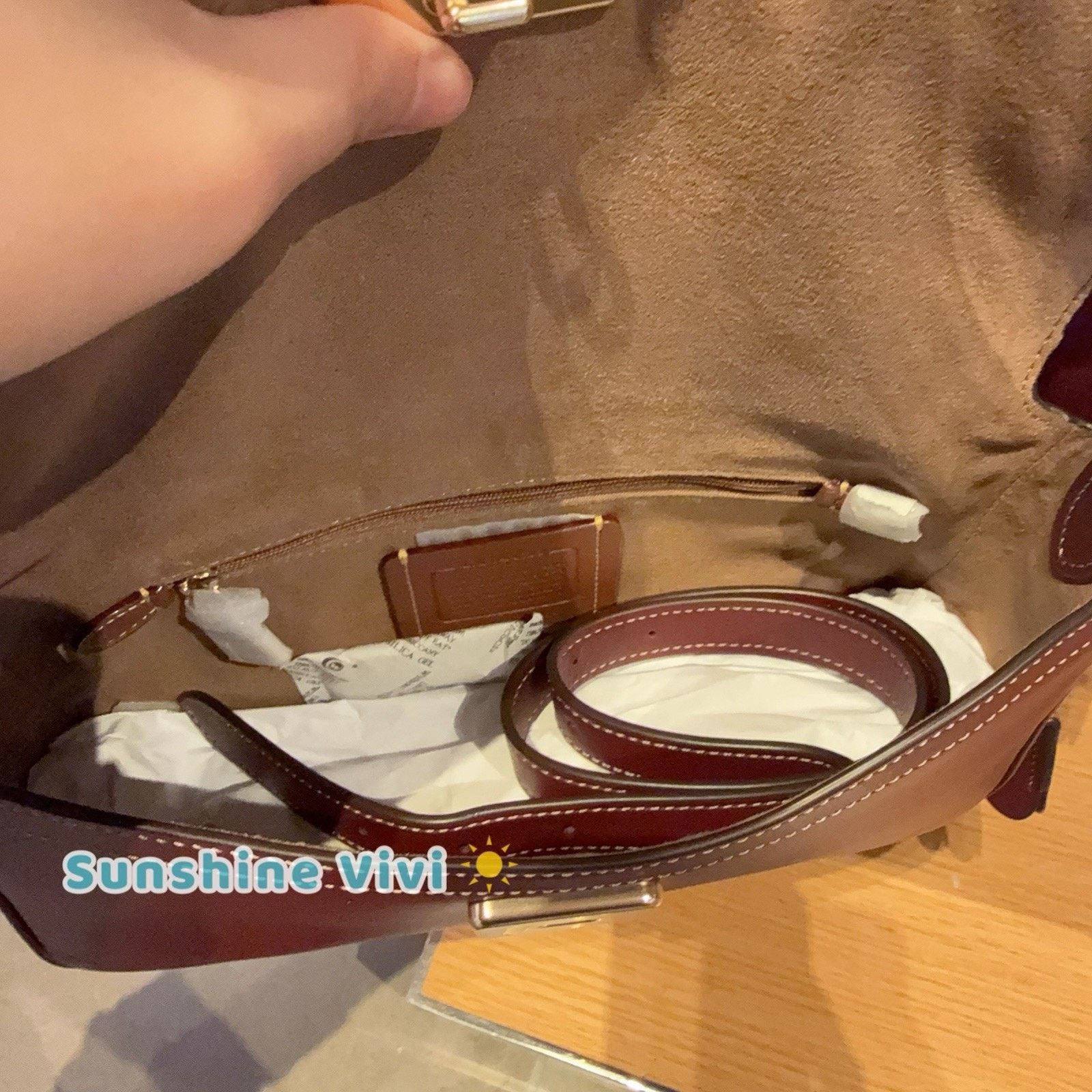 Coach NWT Coach Etta Small Flap Shoulder Bag CCV63 leather Maroon Size ONE SIZE - 6 Thumbnail