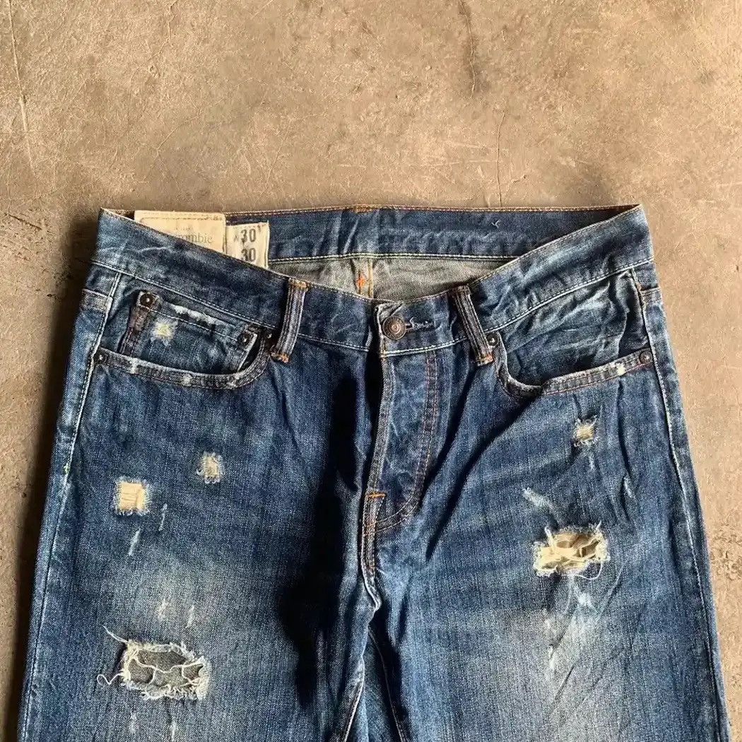 Abercrombie & Fitch 💥 STEALS💥RIPPED JEANS ABERCROMBIE&FITCH DENIM RUGGED PANTS Size US 33 - 4 Thumbnail