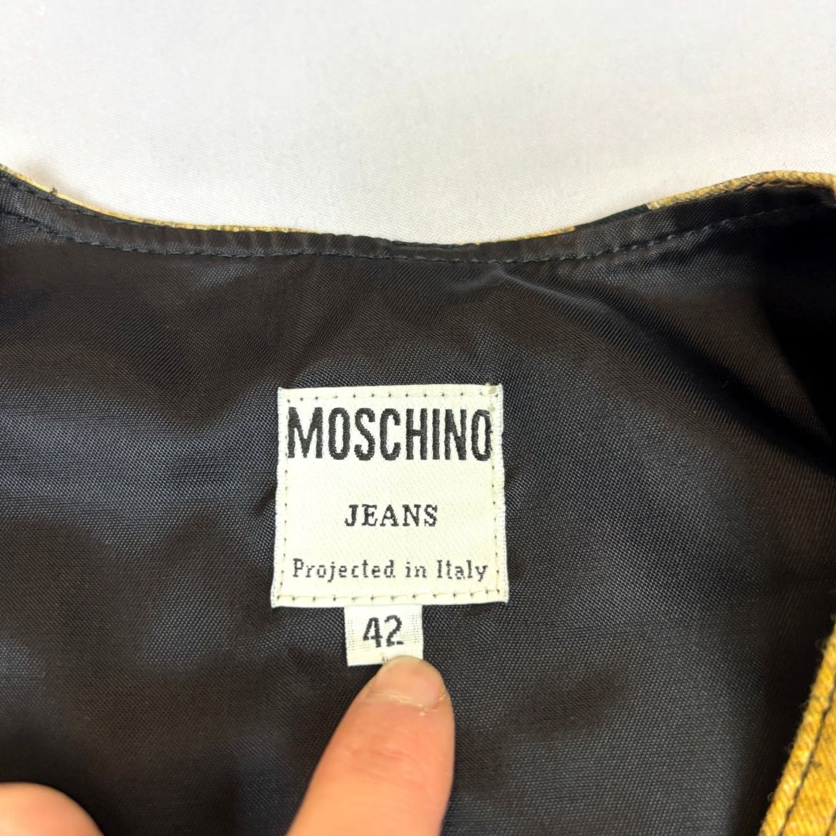 Moschino VINTAGE Moschino Jeans Art Framed Masterpieces Vest Women’s S Small Franco Yellow 90s Artwork Mens? Size 28" / US 6 / IT 42 - 5 Thumbnail