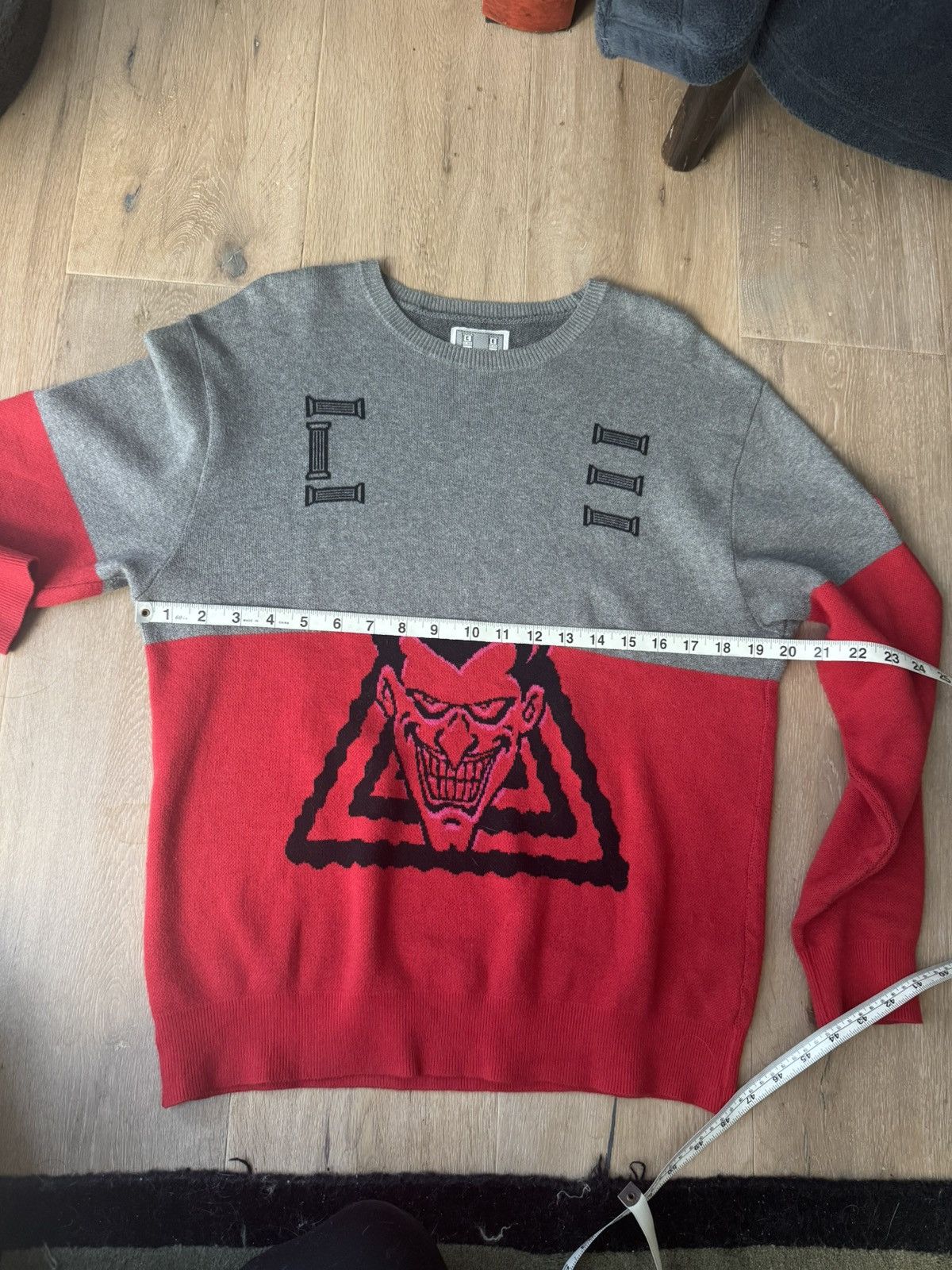 Cav Empt Cav Empt “Joker” cotton sweater colorblock grey and red Sz L Size US L / EU 52-54 / 3 - 9 Thumbnail