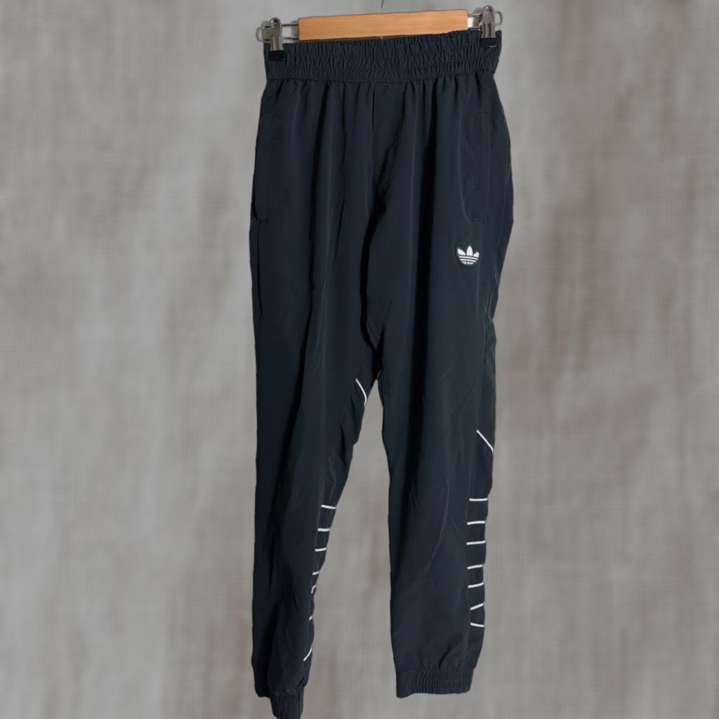 Adidas Adidas Women’s Medium Black Ankle Joggers Trefoil Legs 26x30 Elastane Size 32" / US 10 / IT 46 - 1 Thumbnail