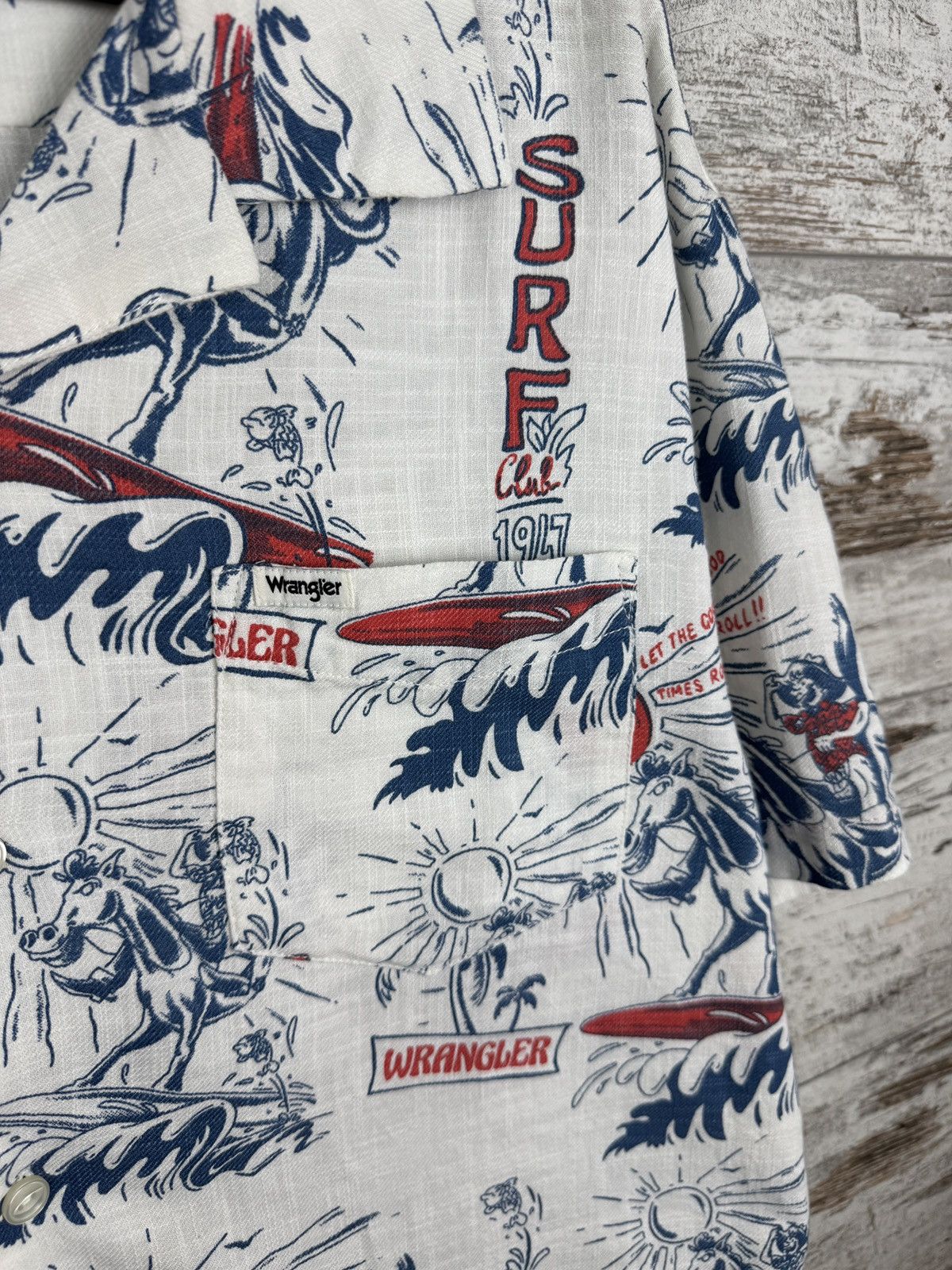 Wrangler Mens Vintage Wrangler Hawaiian shirts crazy monogram tee Size US S / EU 44-46 / 1 - 6 Thumbnail