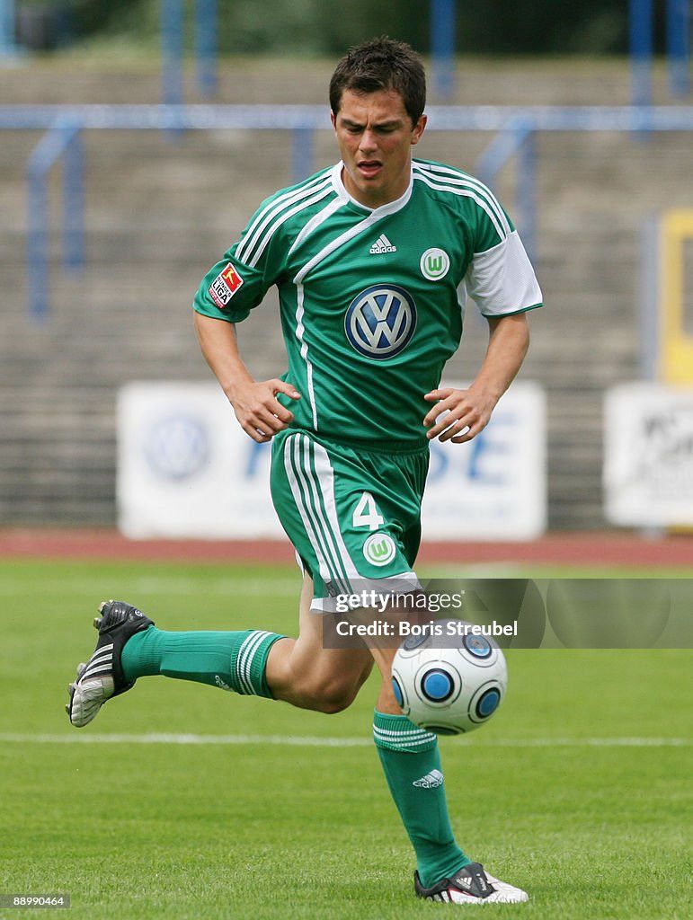 Adidas Rare Adidas Wolfsburg 2009 - 2010 Bundesliga VFL Away Jersey Size US XL / EU 56 / 4 - 1 Thumbnail