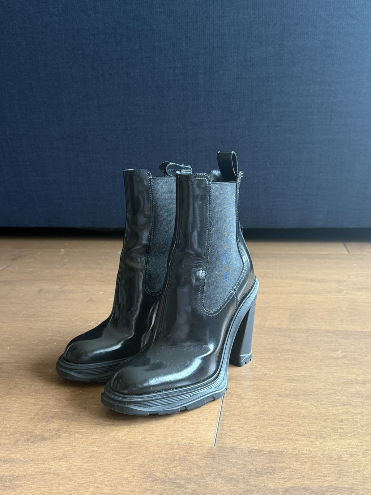 Alexander McQueen Alexander McQueen Tread Heeled Chelsea Boots Size US 6 / IT 36 - 7 Thumbnail