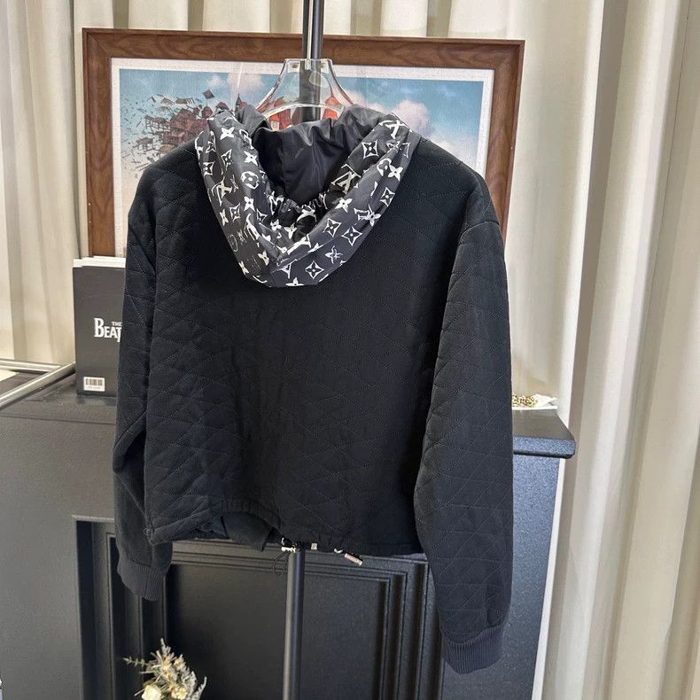 Louis Vuitton Louis Vuitton Black zippered, honed, presbyopic hooded jac Size XS / US 0-2 / IT 36-38 - 2 Thumbnail