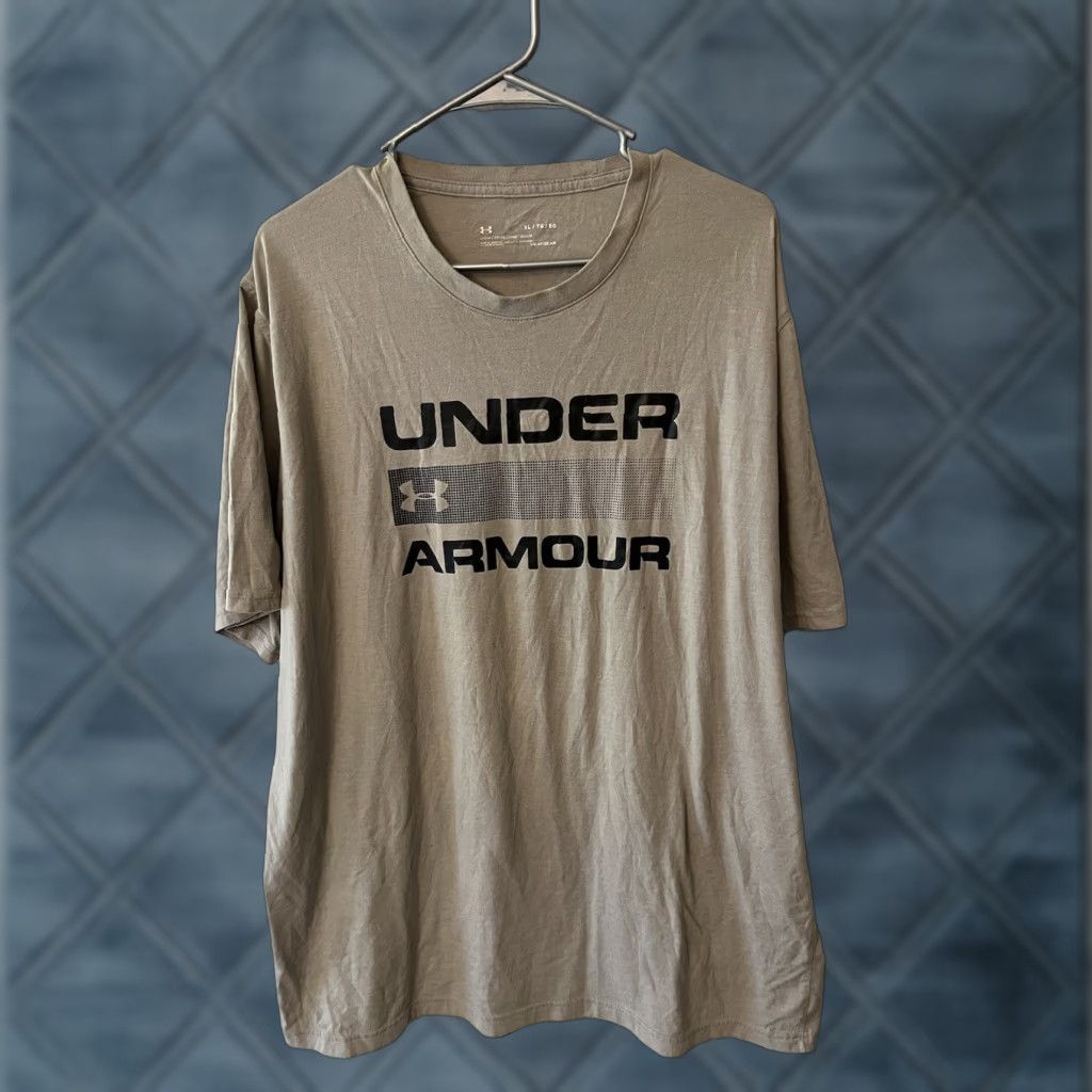 Under Armour VINTAGE Under Armour T-Shirt Mens Gray Short Sleeve Crew Neck Graphic XL Adult Regular Size Cotton Logo Modern 2010s Mens Size US XL / EU 56 / 4 - 1 Thumbnail