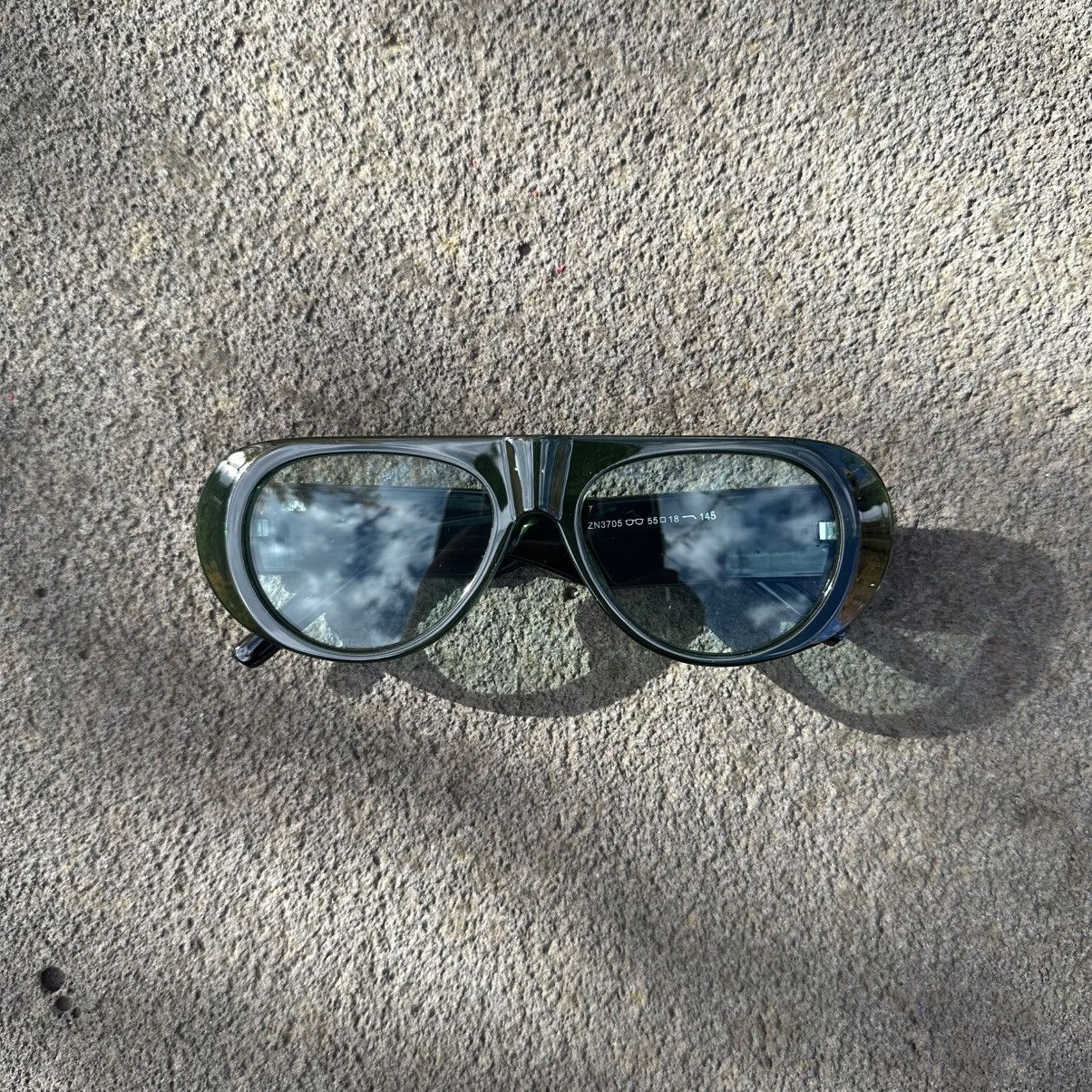 Other Y2K Unisex Sunglasses Retro Fashion Shades KD3705-02 Size ONE SIZE - 1 Thumbnail