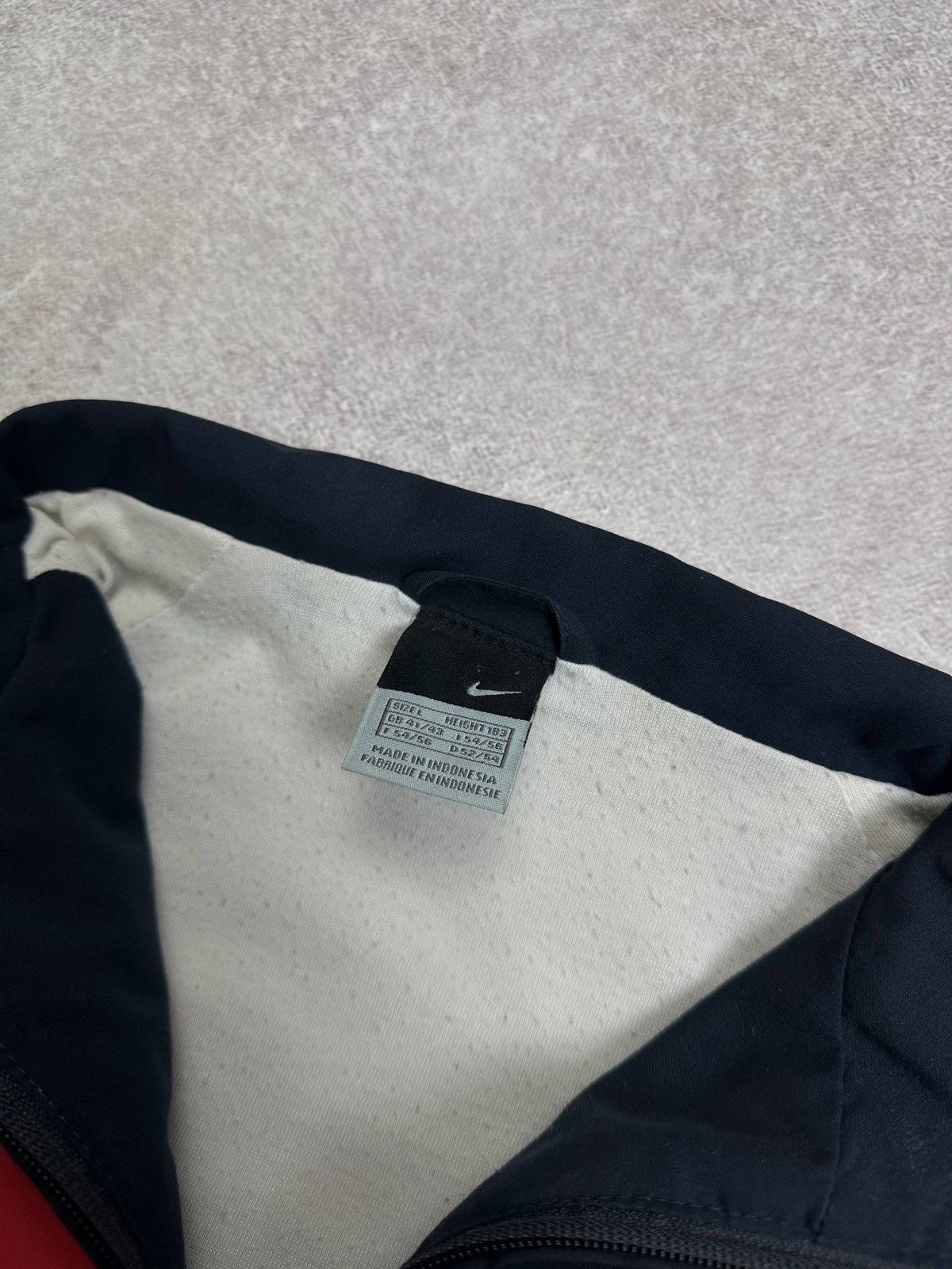 Nike Vintage Nike Tn Skepta Style Y2K Baggy Nylon Tracksuit L Size US L / EU 52-54 / 3 - 8 Thumbnail
