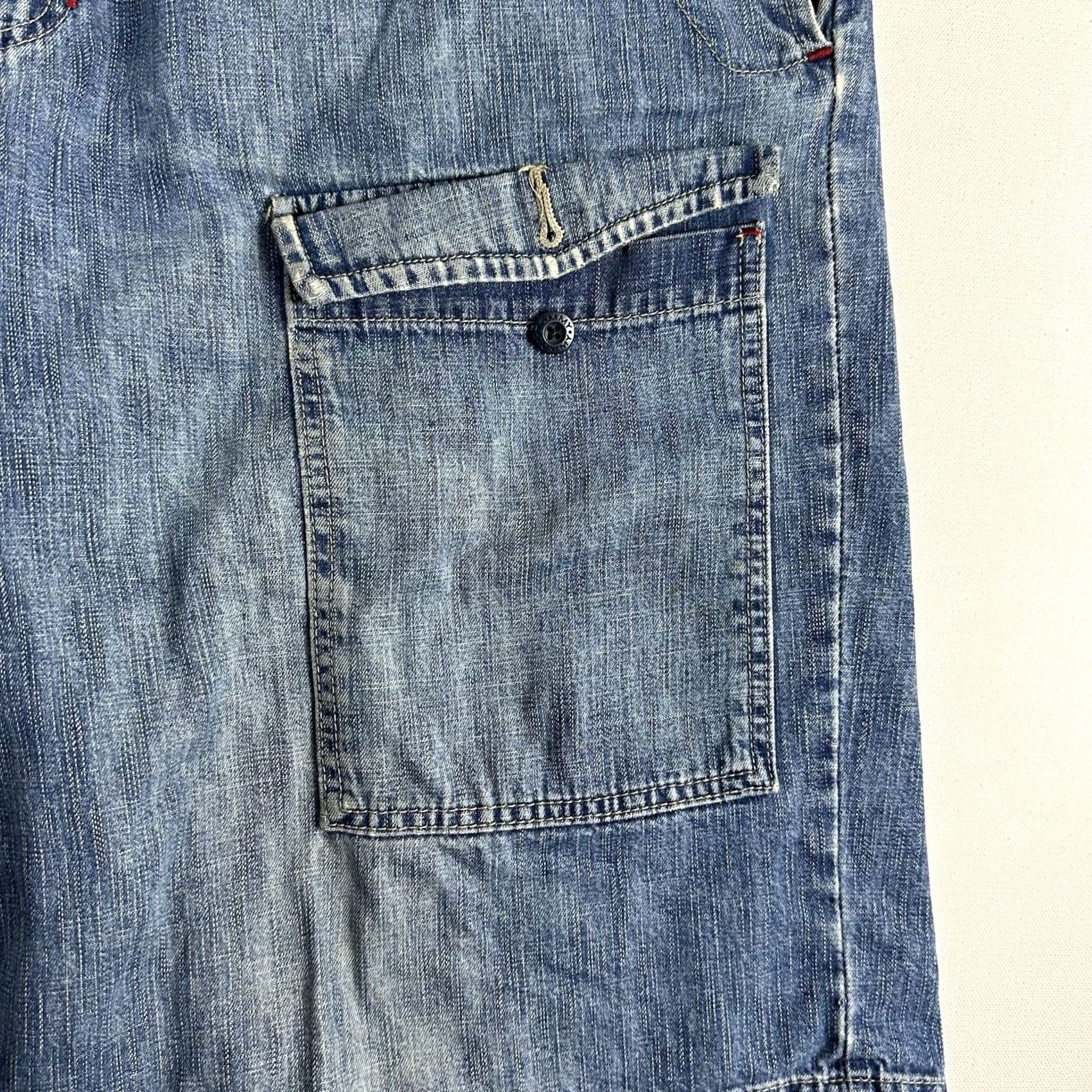 Tommy Hilfiger VINTAGE Tommy Hilfiger Baggy Denim Cargo Jorts/Shorts 36 Blue Grungy Mens Casual Cargo Pocket 90s Hip Hop Grunge Shirt? Size US 36 / EU 52 - 3 Thumbnail