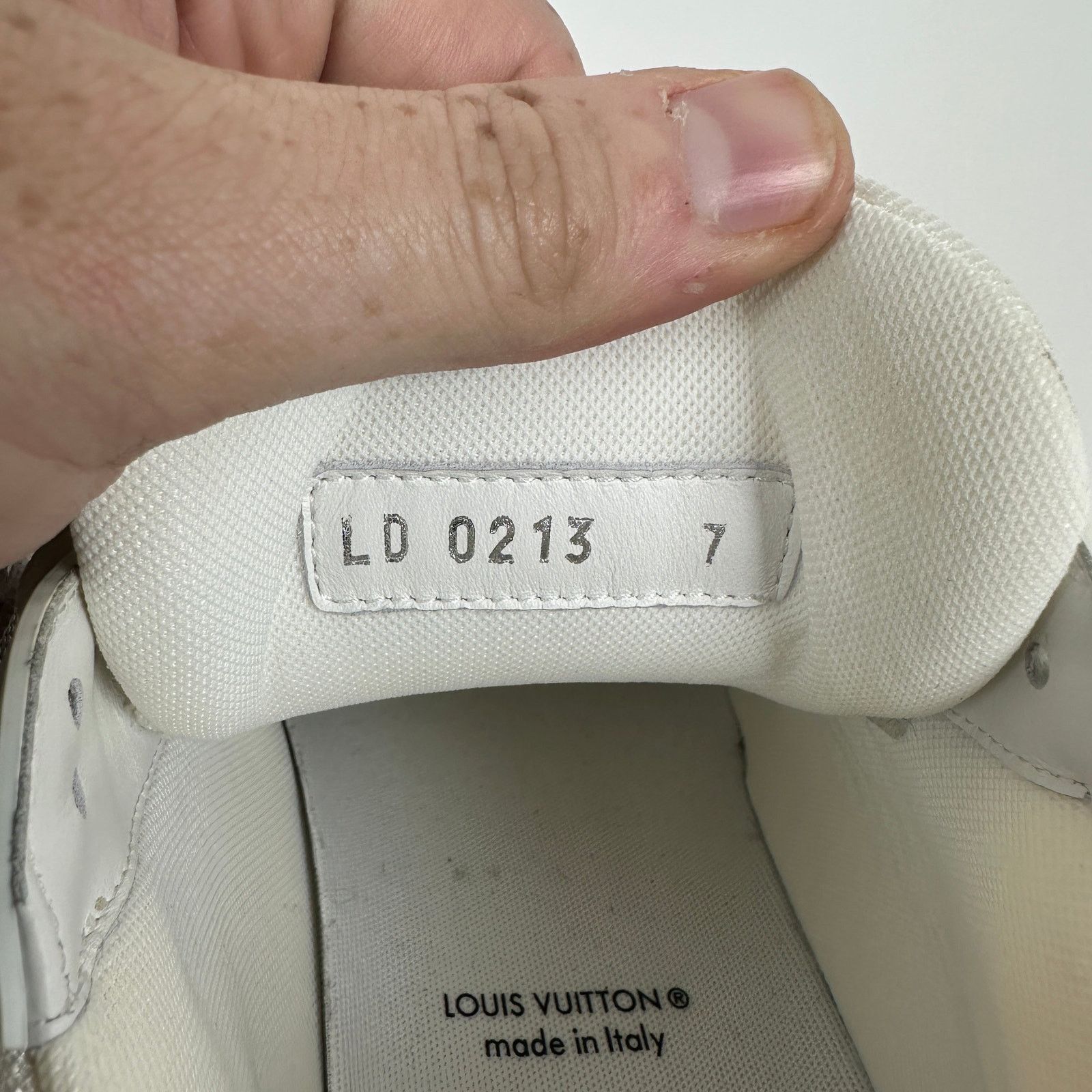 Louis Vuitton Louis Vuitton Triple White Trainer Size 7LV Size US 8 / EU 41 - 7 Thumbnail