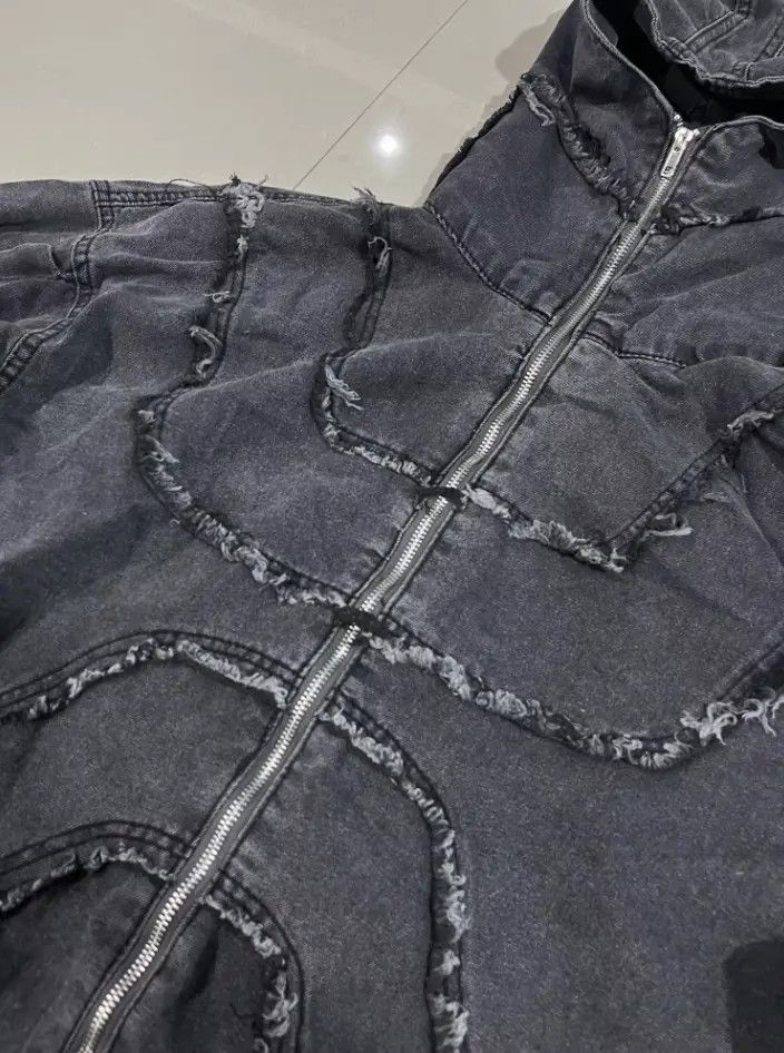 Japanese Brand Vintage Y2K Distressed Zip Up Hoodie Size US XL / EU 56 / 4 - 5 Thumbnail
