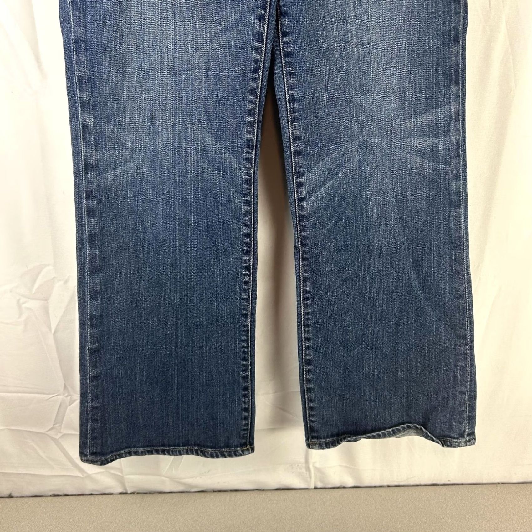 Lucky Brand Lucky Brand Jeans Womens 10 30 Blue Low Rise Sweet N Low Bootcut Denim Womens Jeans Bootcut Blue 5-Pocket Embroidered Logo Fall Mens? Womens Size 32" / US 10 / IT 46 - 3 Thumbnail