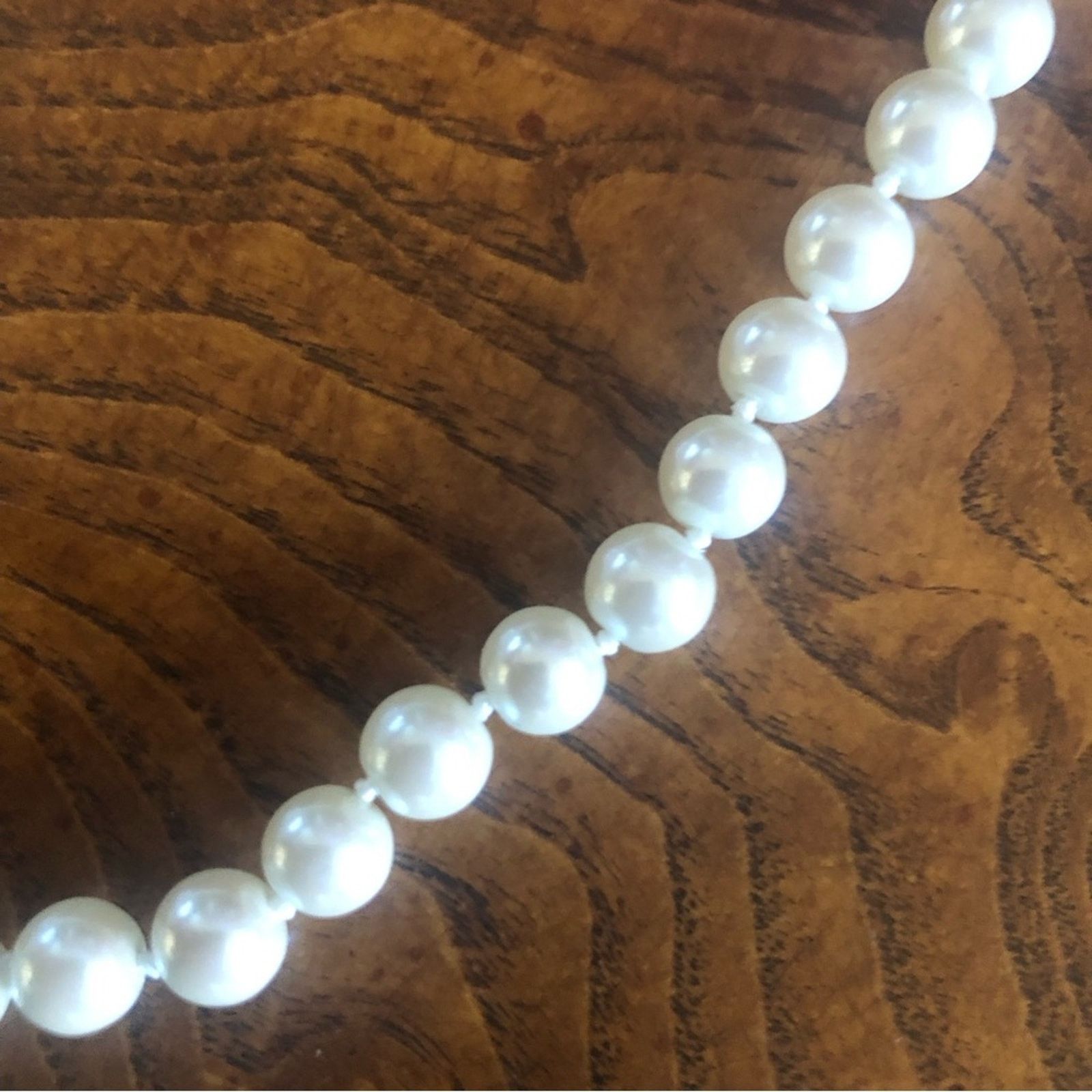 Vintage Vintage Carolee white pearlescent knotted pearl necklace Size ONE SIZE - 10 Thumbnail