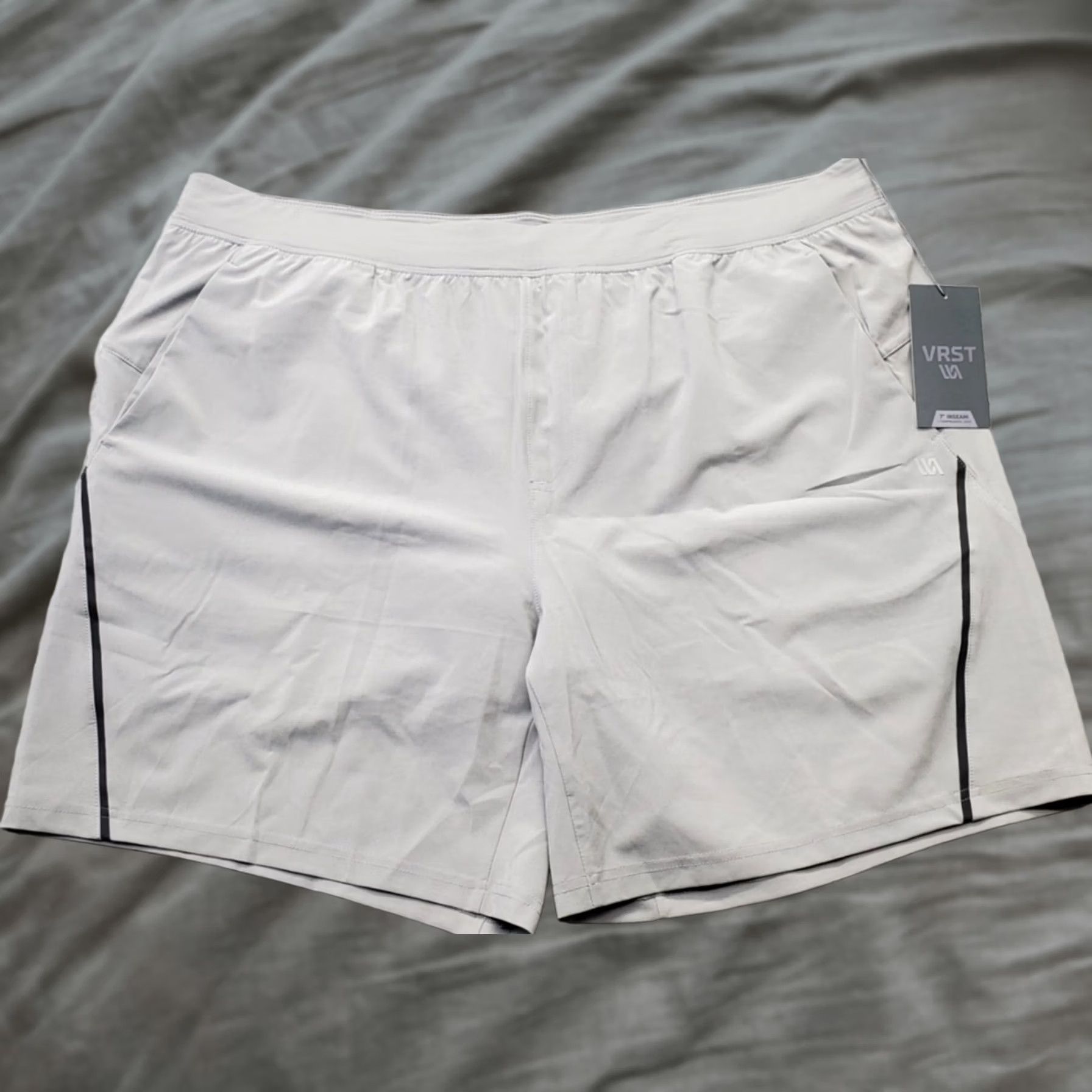 Vintage VRST Golf Shorts Mens 2XL Gray - Running & Inseam 7" Elastic Waist Liner Pockets 20" Waistband 7" Inseam Men’s VRST Shorts Size US 39 - 1 Thumbnail