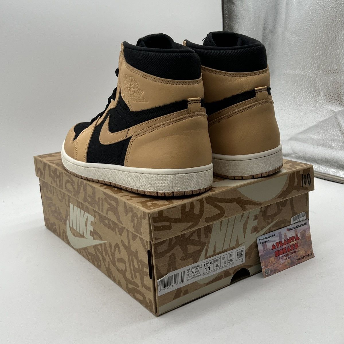 Nike Air Jordan 1 high heirloom Size US 11 / EU 44 - 4 Thumbnail