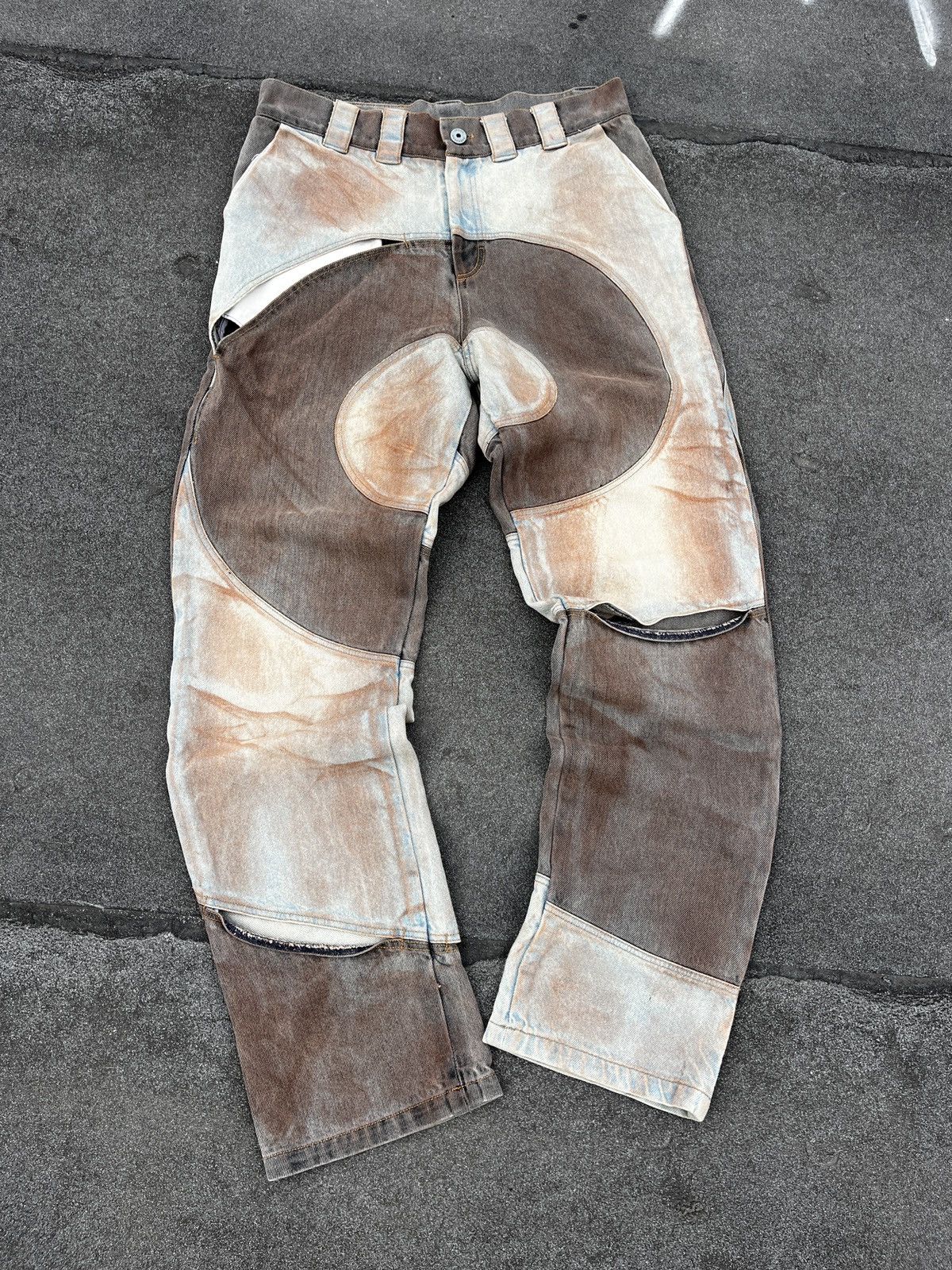 BARRAGAN DIRTY SPIRAL CUTOUT JEANS