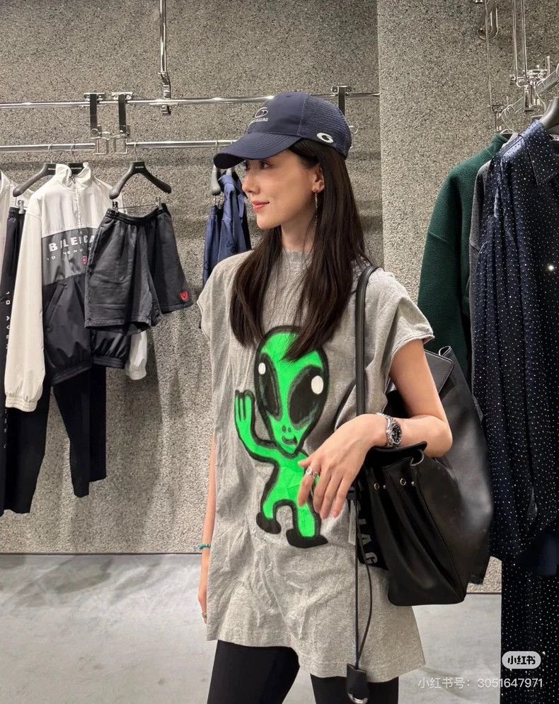Balenciaga Balenciaga Alien smiling face luminous vest Size US S / EU 44-46 / 1 - 6 Thumbnail