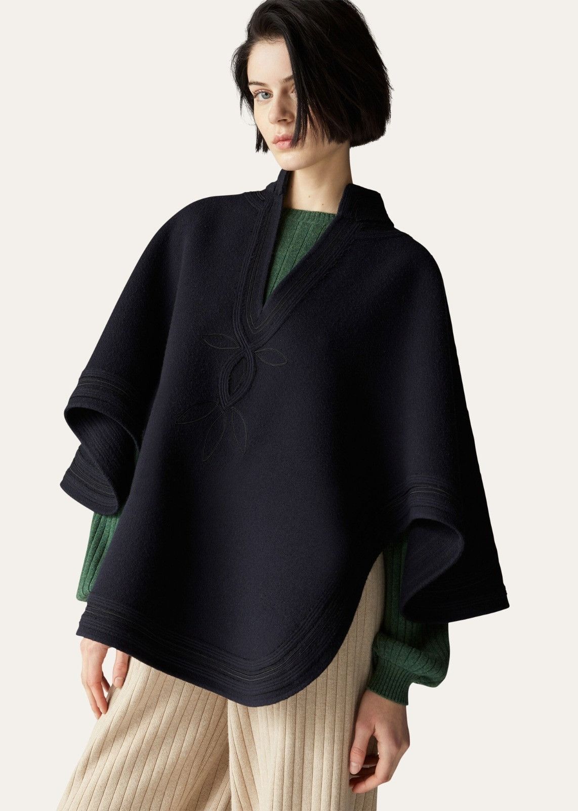 Loro Piana o1srvl11e0824 Size: OS / Lia Embroidered Cape in Dark Purple Size ONE SIZE - 5 Thumbnail