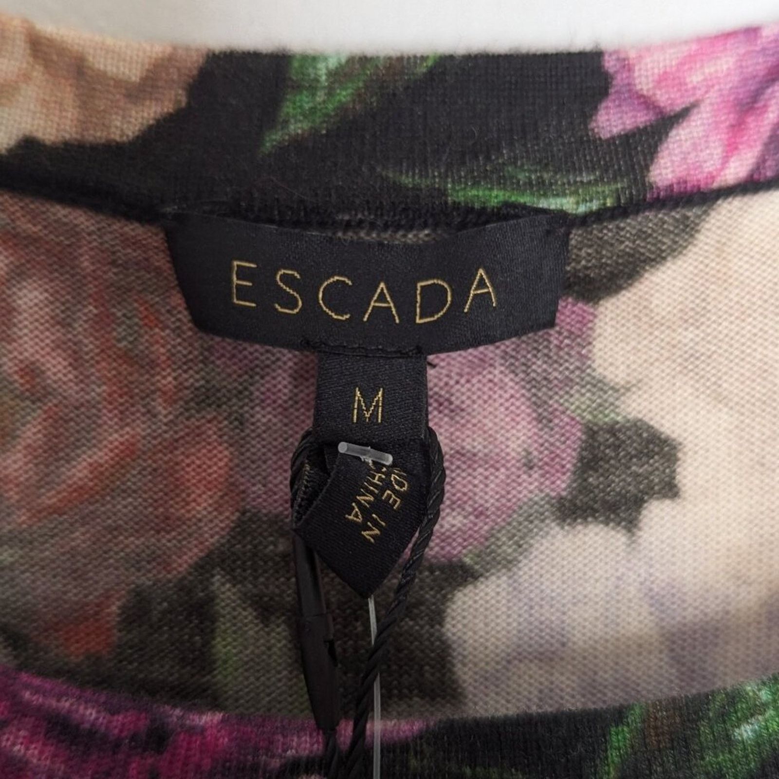 Escada Escada Pink Floral Rose Print Short Sleeve Knit Top NWT M Size M / US 6-8 / IT 42-44 - 3 Thumbnail