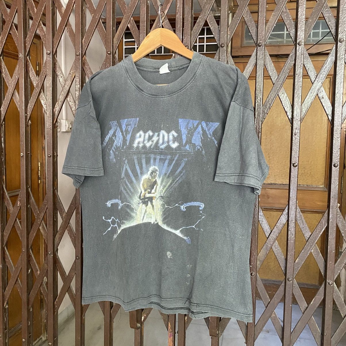 AC/DC Vintage AC/DC Ball Breaker Rock T shirt Size US XL / EU 56 / 4 - 2 Thumbnail
