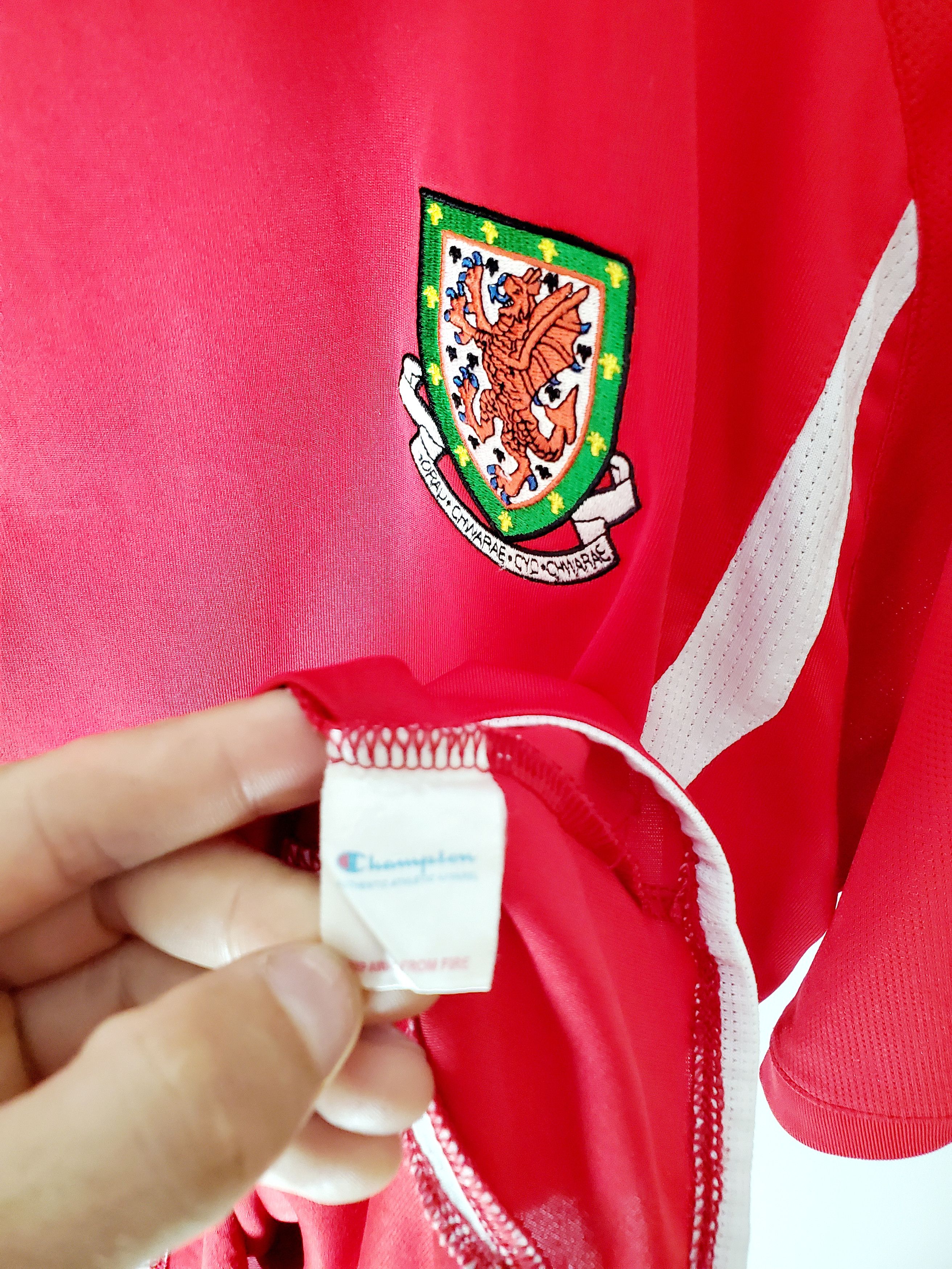 Champion × Vintage Wales national 2008 - 2010 home football jersey CHAMPION L Size US L / EU 52-54 / 3 - 6 Thumbnail