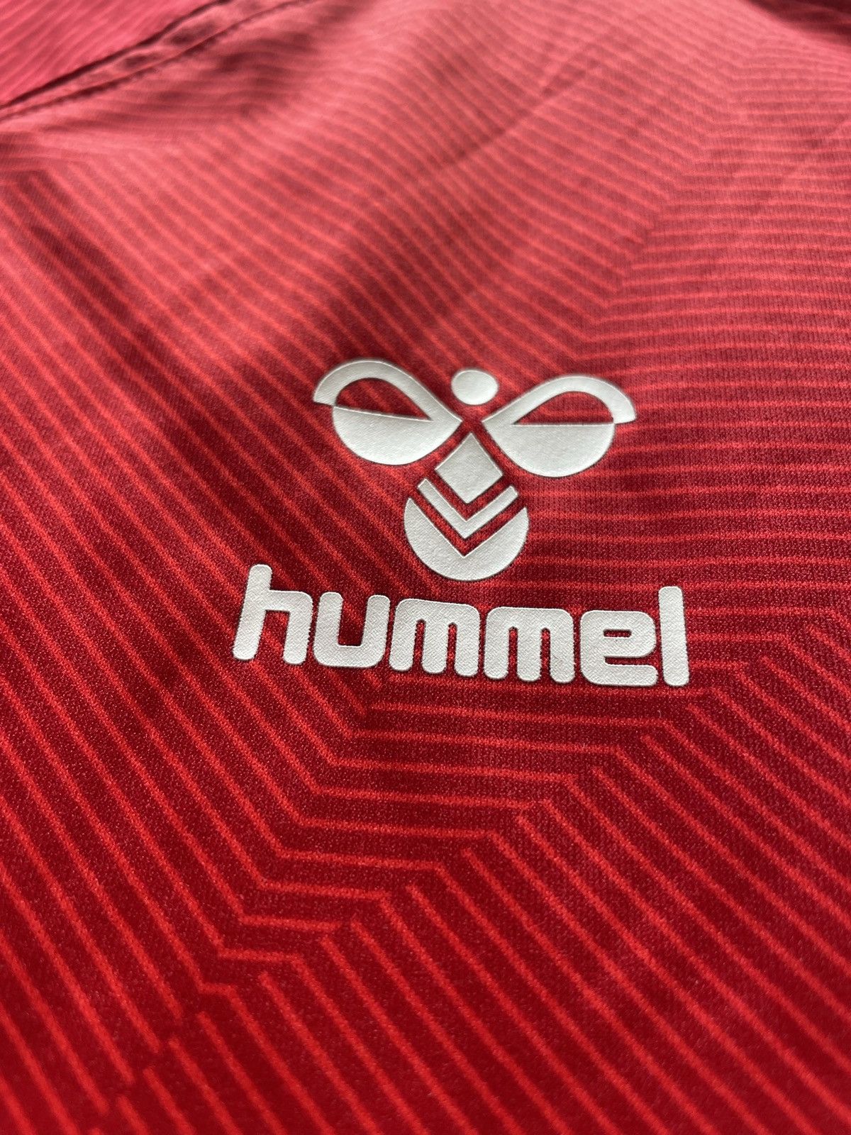 Hummel Denmark Home football shirt 2018/2019 Jersey Soccer Hummel Size US L / EU 52-54 / 3 - 6 Thumbnail