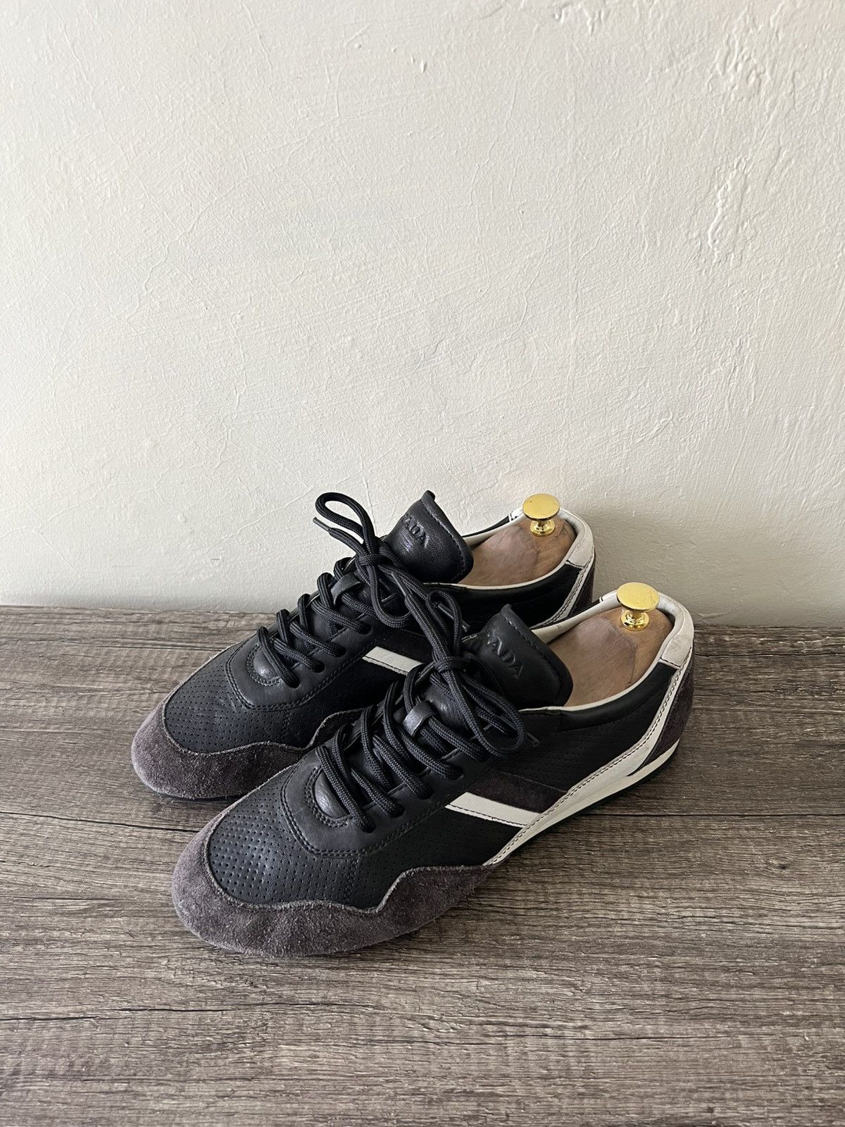 Prada PRADA SPORT PERFORLATED LEATHER AND SUEDE LACE UP LOW Size US 9 / EU 42 - 2 Thumbnail