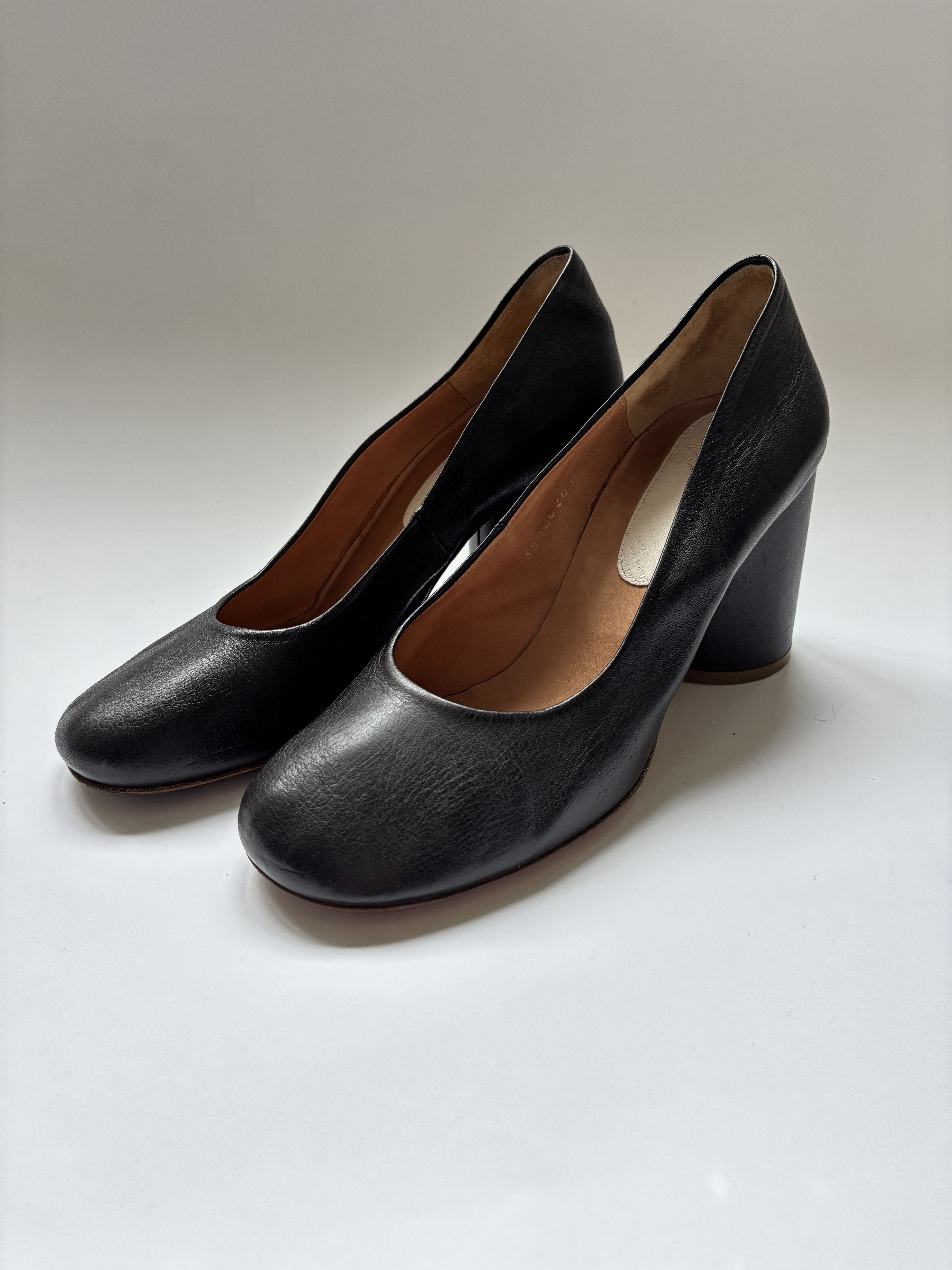 Maison Margiela ⚡️QUICK SALE⚡️Margiela Black Round Toe, Round Heel Pumps Size US 9 / IT 39 - 3 Thumbnail