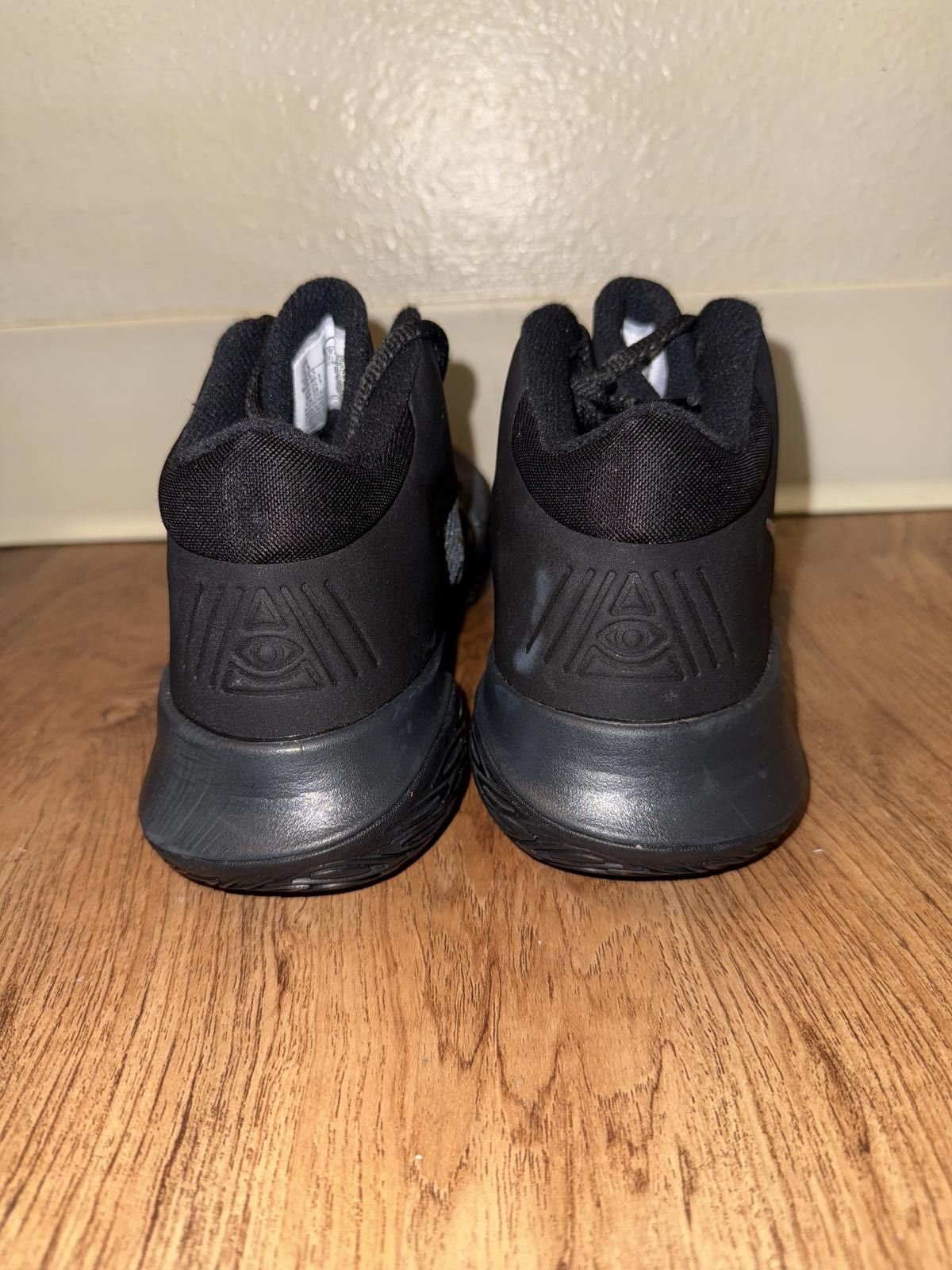 Nike Nike Kyrie Flytrap 4 Black Metallic Gold Size US 7.5 / EU 40-41 - 4 Thumbnail