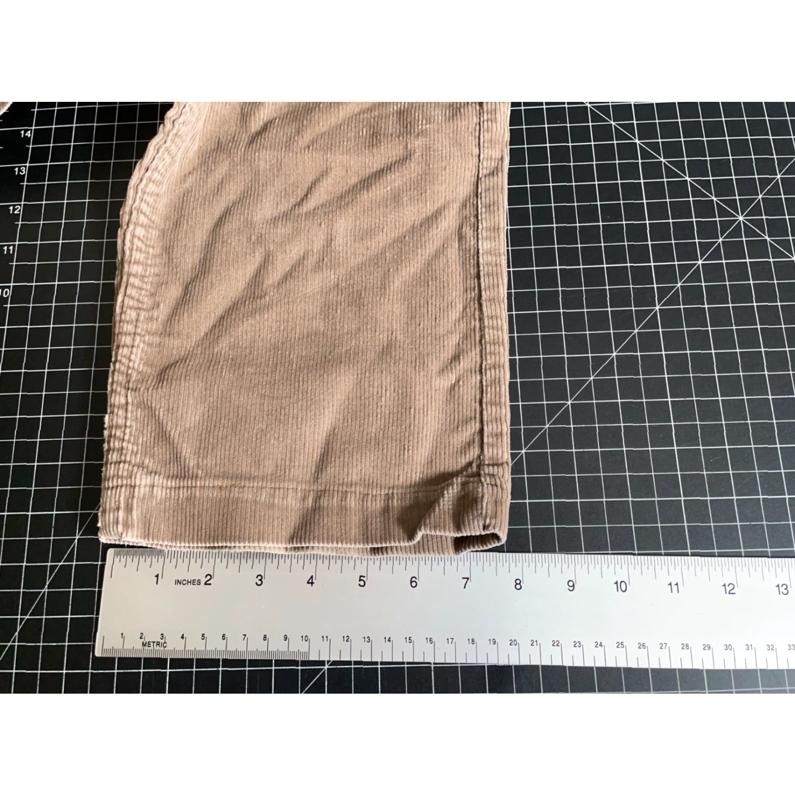 Levi's VINTAGE Levi's 521 Corduroy Pants Men's 35 x 28 Beige Tapered 80s Retro Size US 35 - 7 Thumbnail